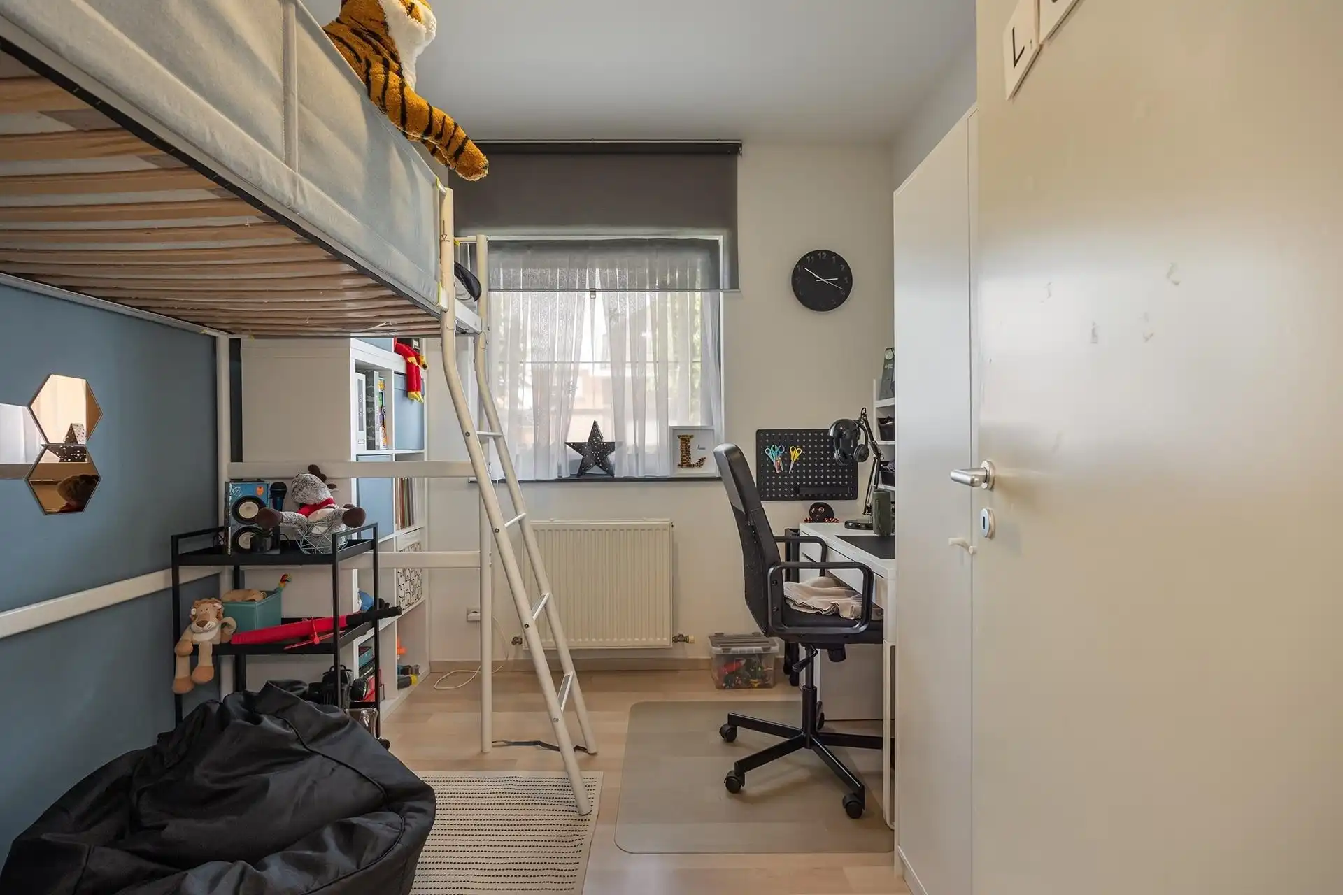 Uitstekend gelegen gelijkvloersappartement met 2 slaapkamers & garage (99m²) foto 8