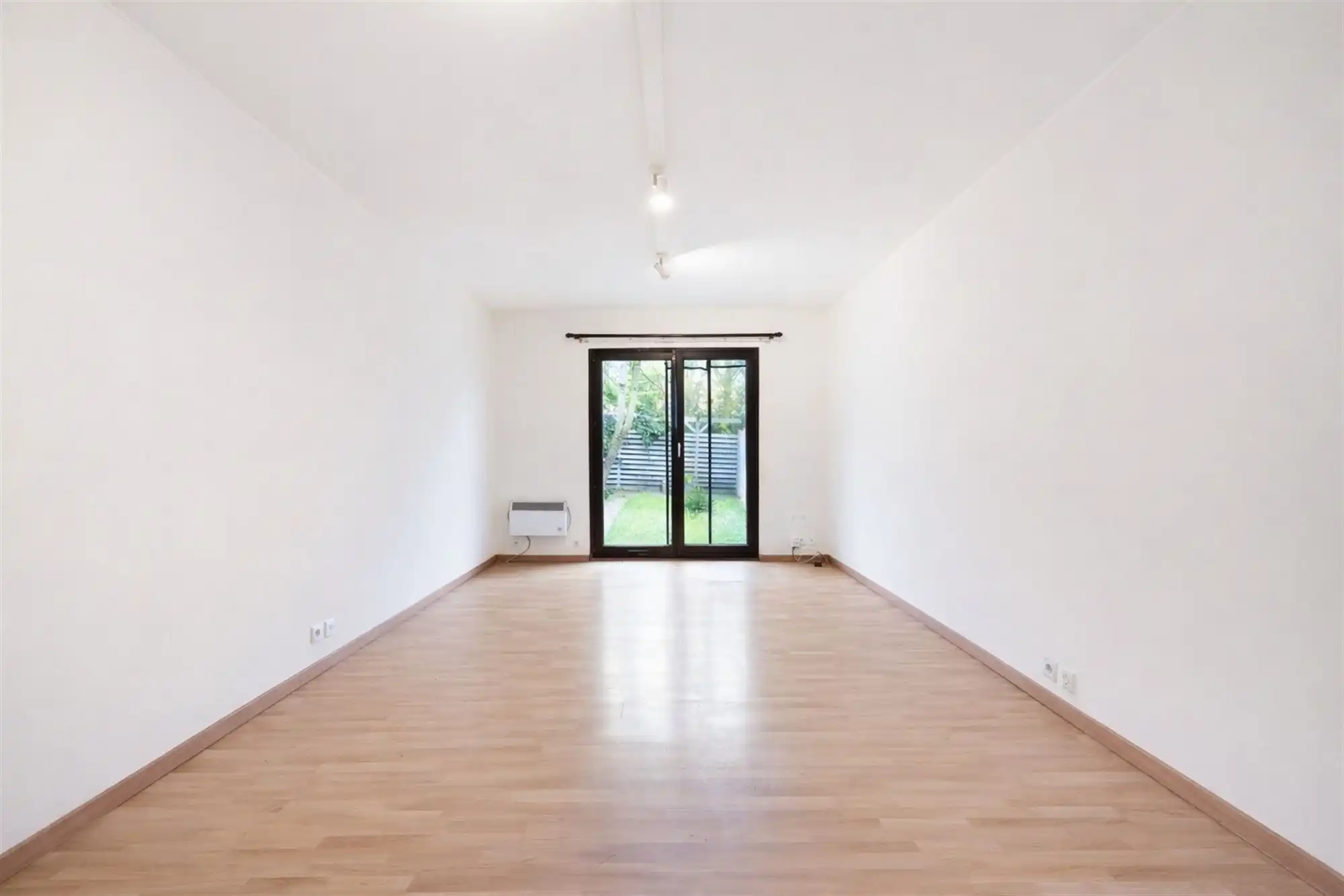 Gelijkvloerse studio met tuin (50m²) vlakbij centrum Wilrijk foto 4