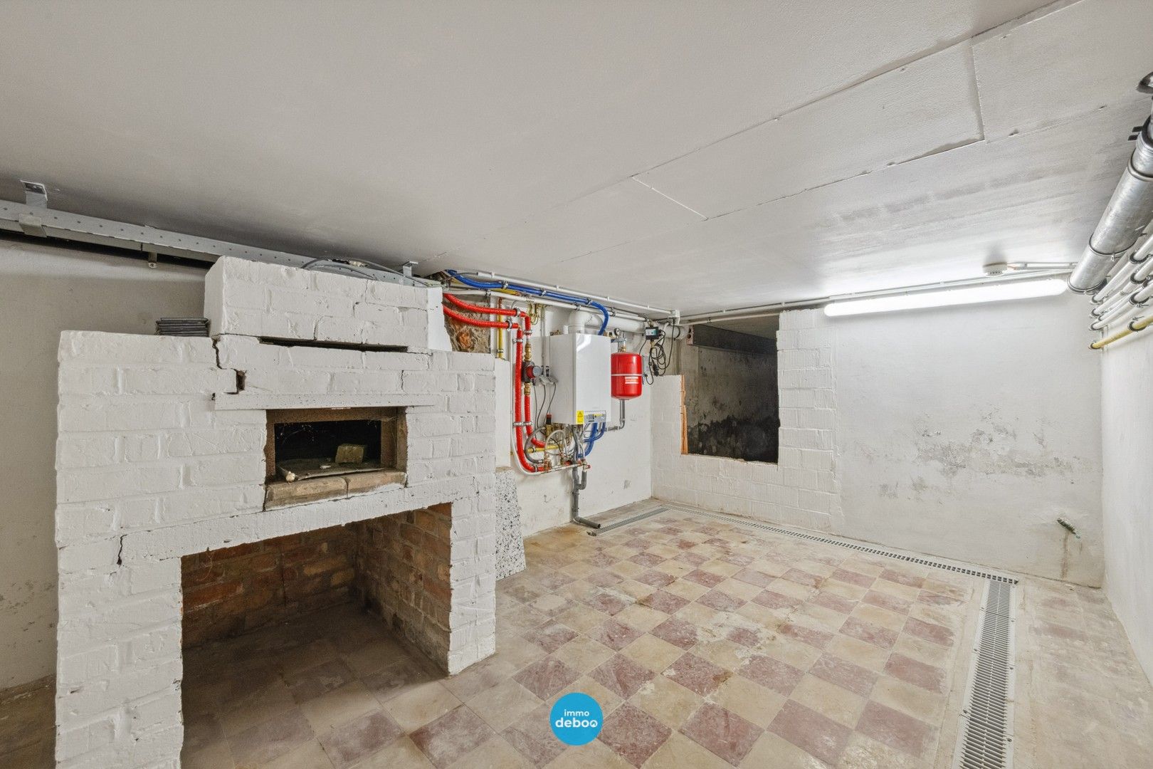 Opbrengsteigendom met ruime werkplaats/garage & 3 units foto 30