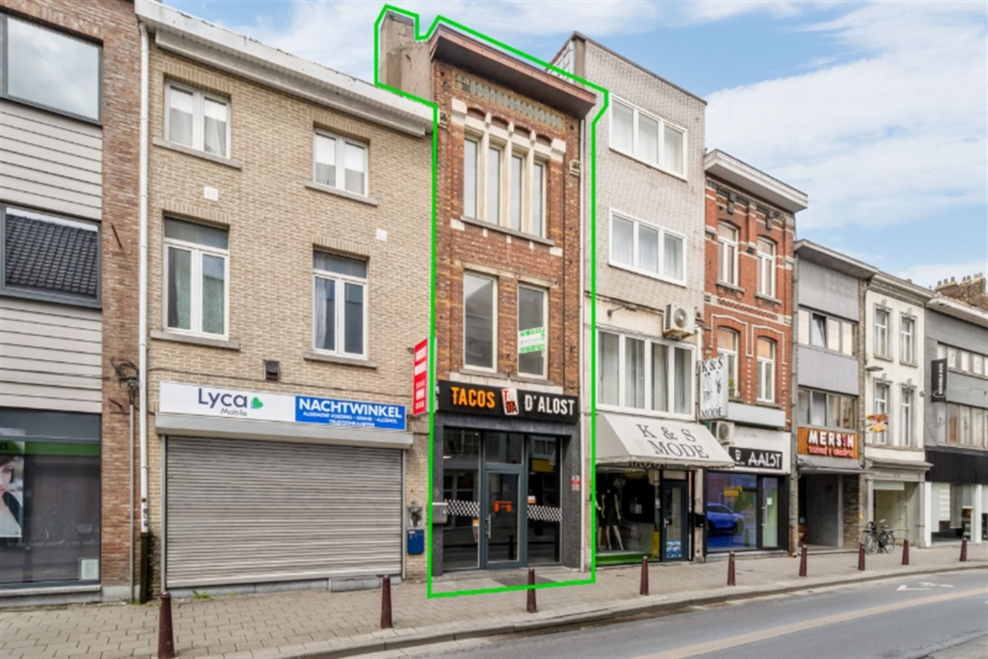 Instapklaar handelspand met woonst in centrum Aalst. foto 1