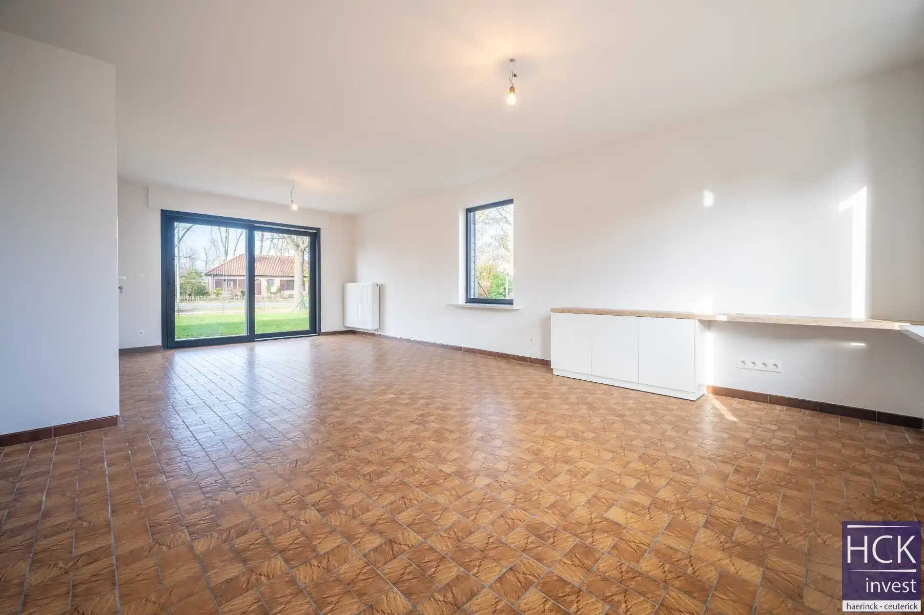 OUDENAARDE - Gerenoveerde woning met 3 SLPK aan de voet van de Koppenberg foto 3