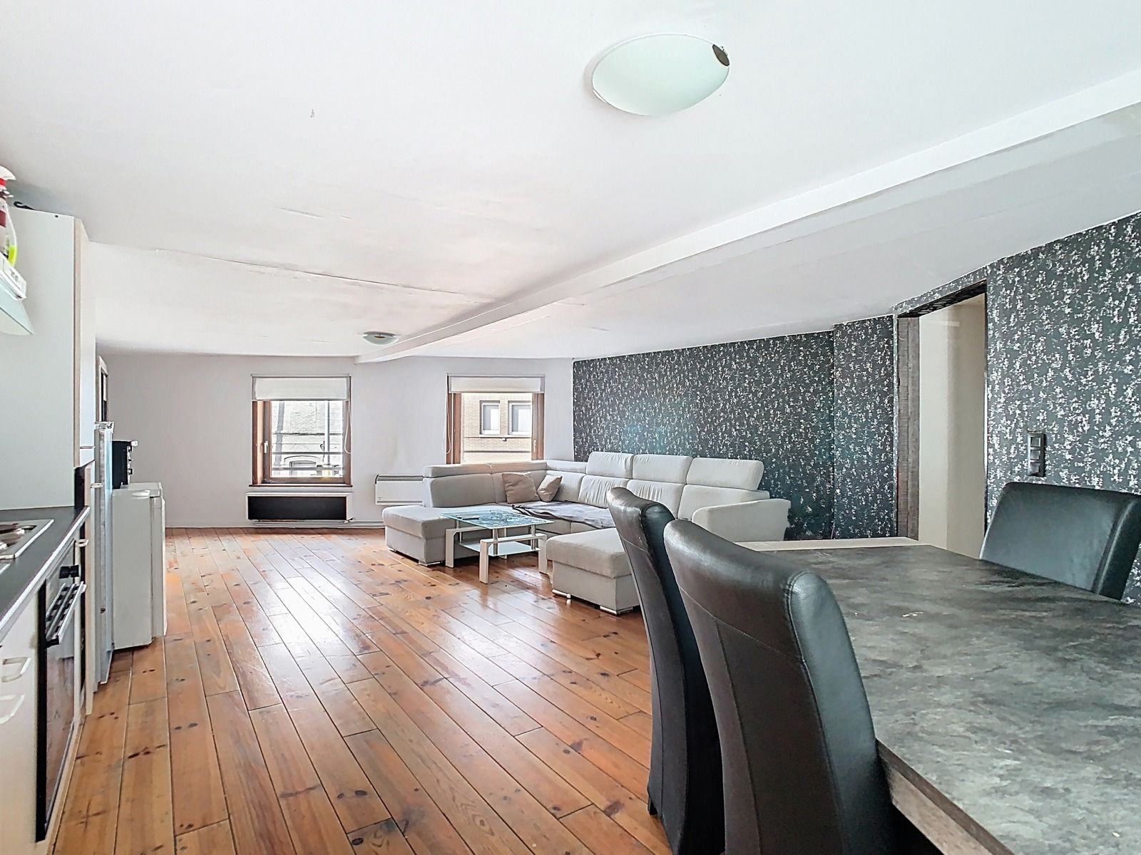 Centraal gelegen, Ruim Handelspand MET 2-SLPK Appartement! foto 12