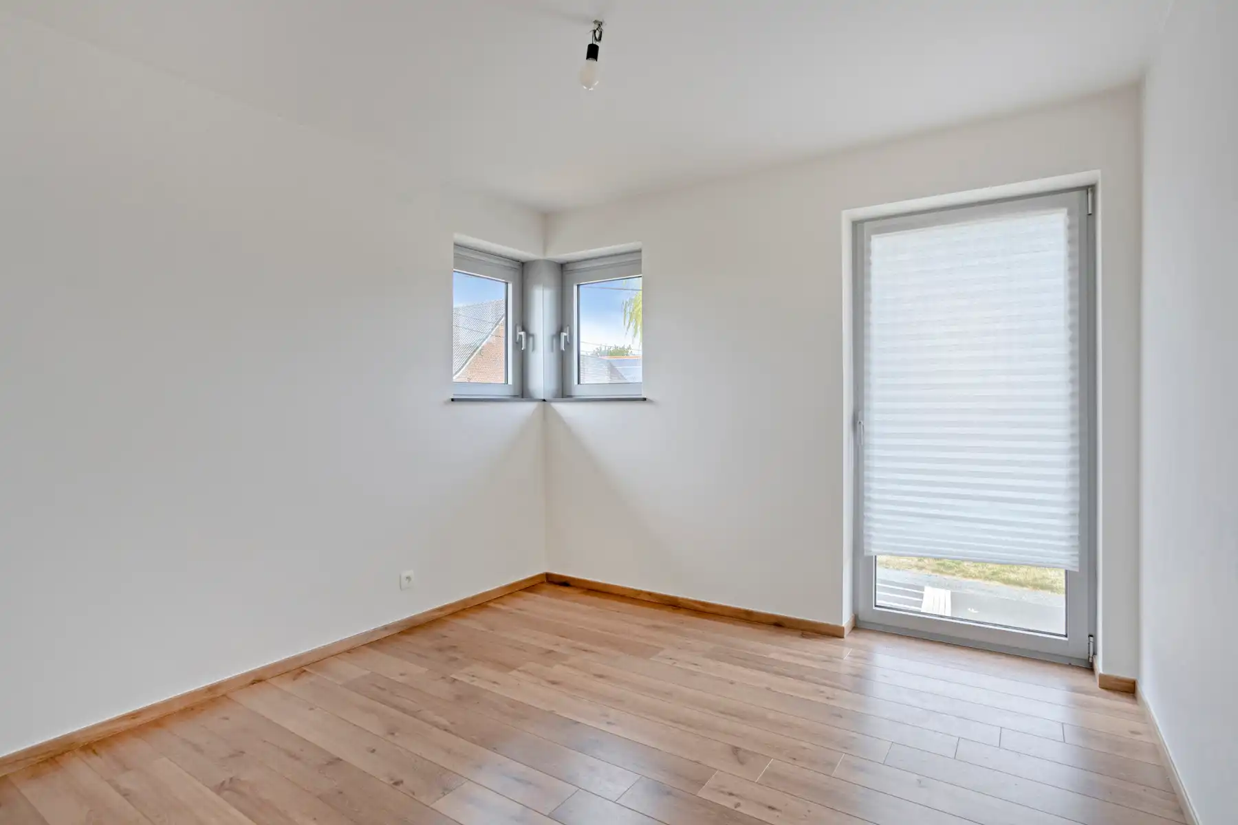Ruime woning met 4 slaapkamers op landelijke ligging foto 16