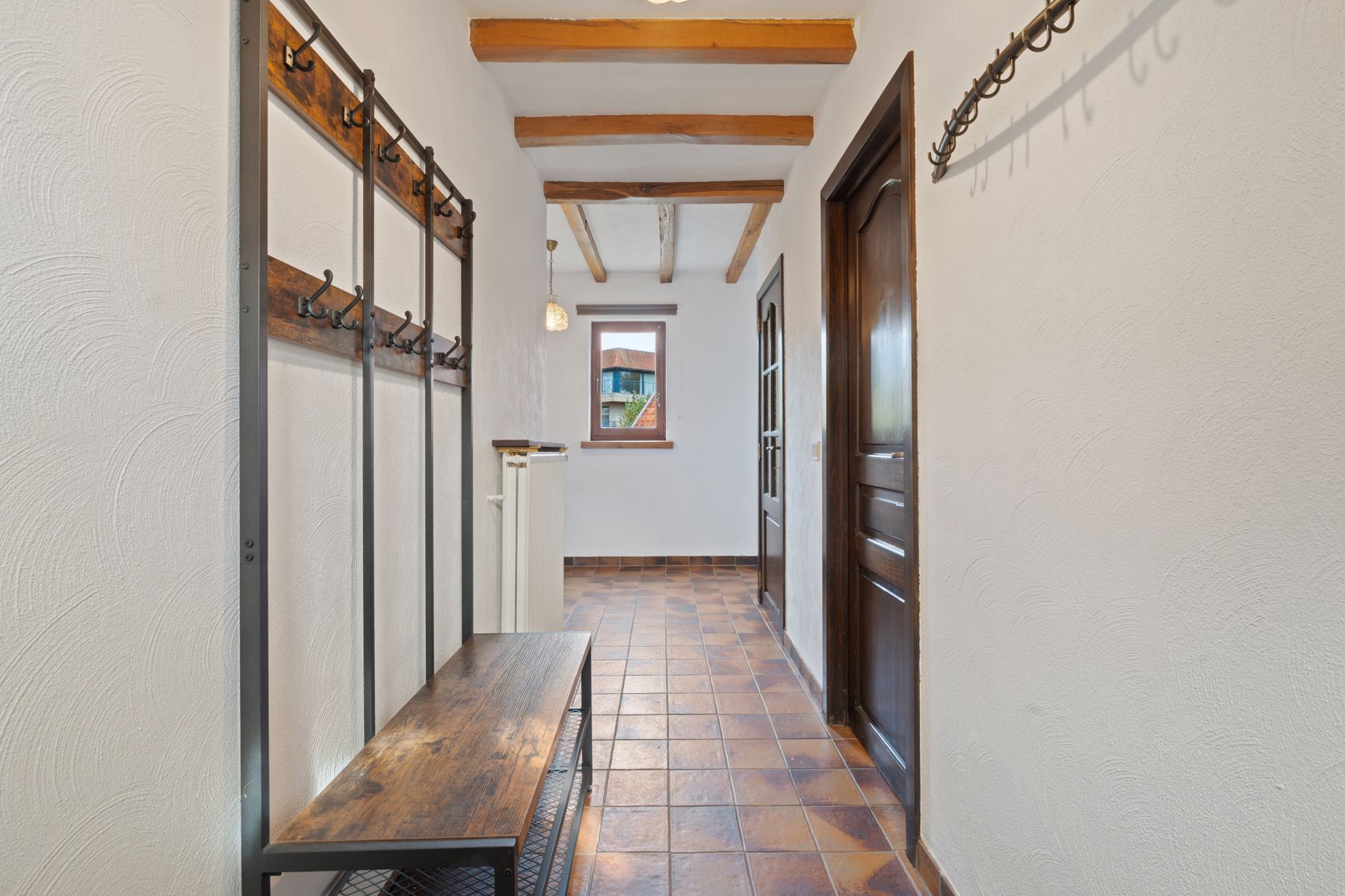 Ruime vrijstaande woning foto 4