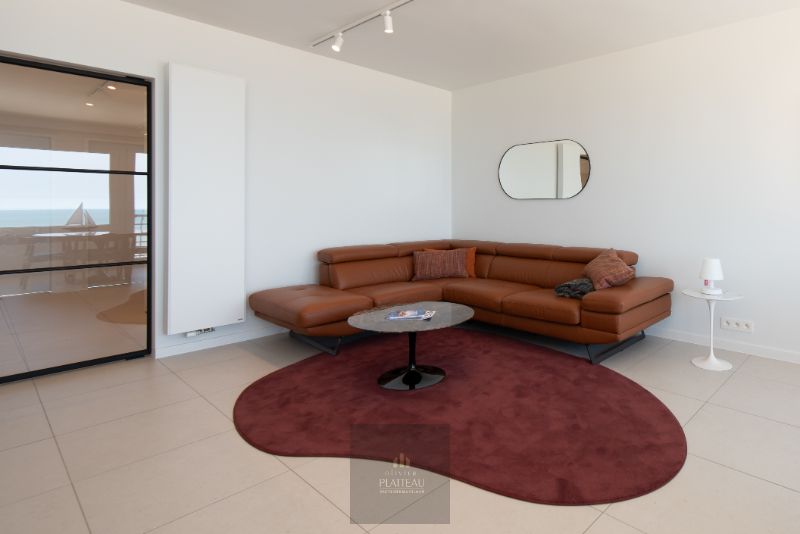 Volledig vernieuwd instapklaar 3 slpk-appartement op de zeedijk. foto 10