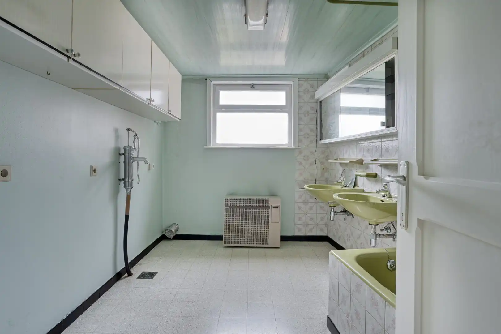 Rustig gelegen renovatiewoning, met 4 slaapkamers en een bewoonbare oppervlakte van 164 m² foto 12