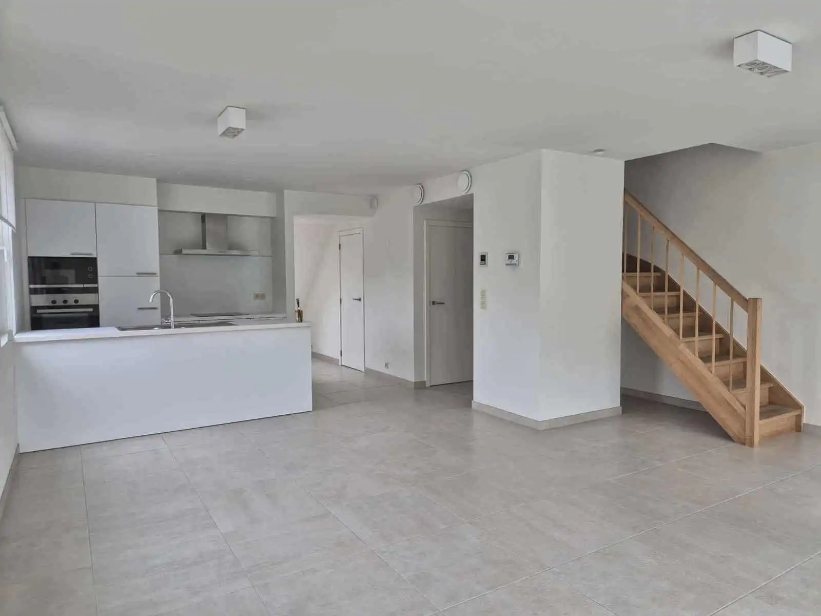 Duplex met 2 slaapkamers, parkeerplaats en EPC A foto 2