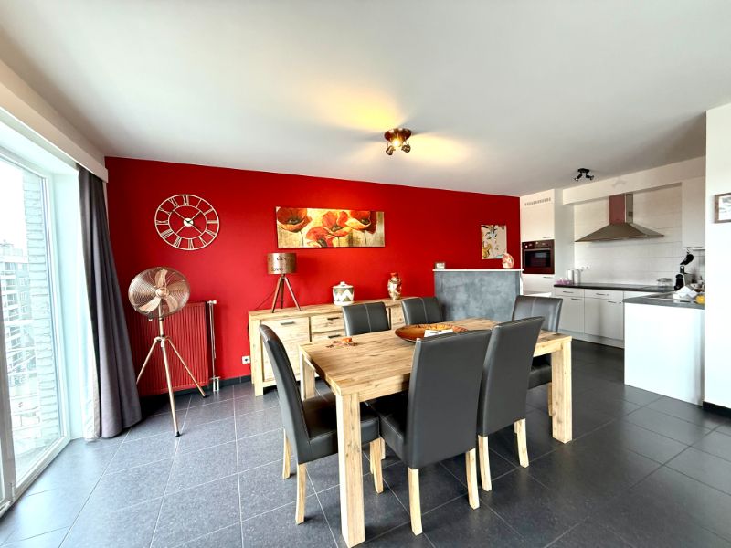 Centraal gelegen appartement met 2 slaapkamers en garage foto 8