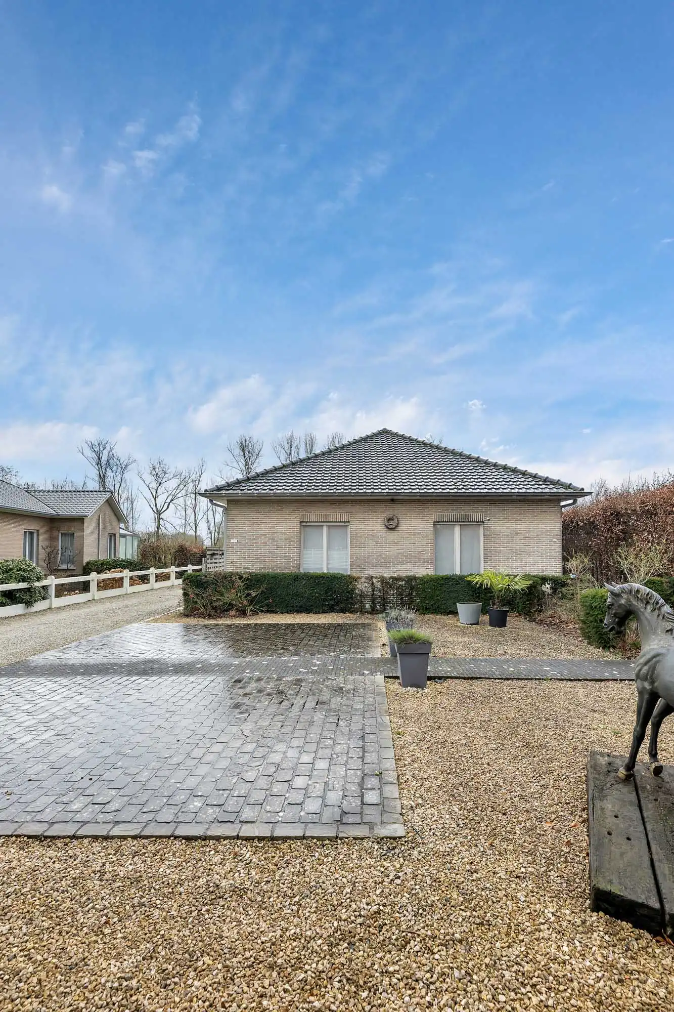 Bungalow met uitzonderlijk mooie ligging! foto 2