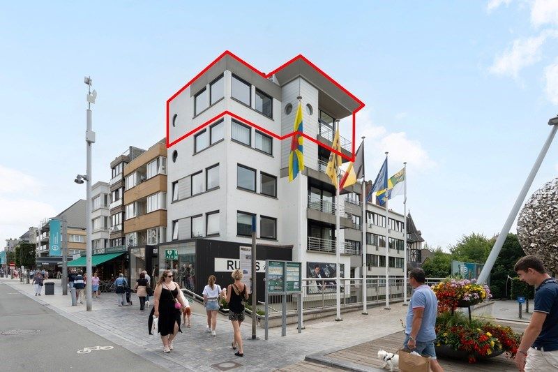 PRACHTIGE PENHOUSE TE KOOP IN HET CENTRUM VAN KOKSIJDE foto {{pictureIndex}}