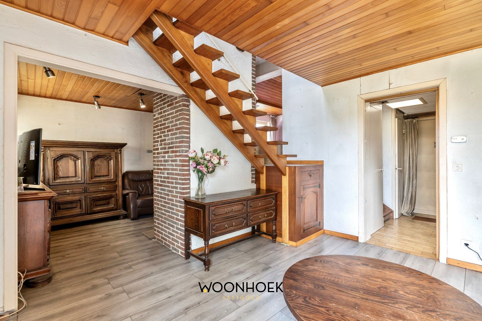 Woning met 2 magazijnen op uniek perceel! foto 7