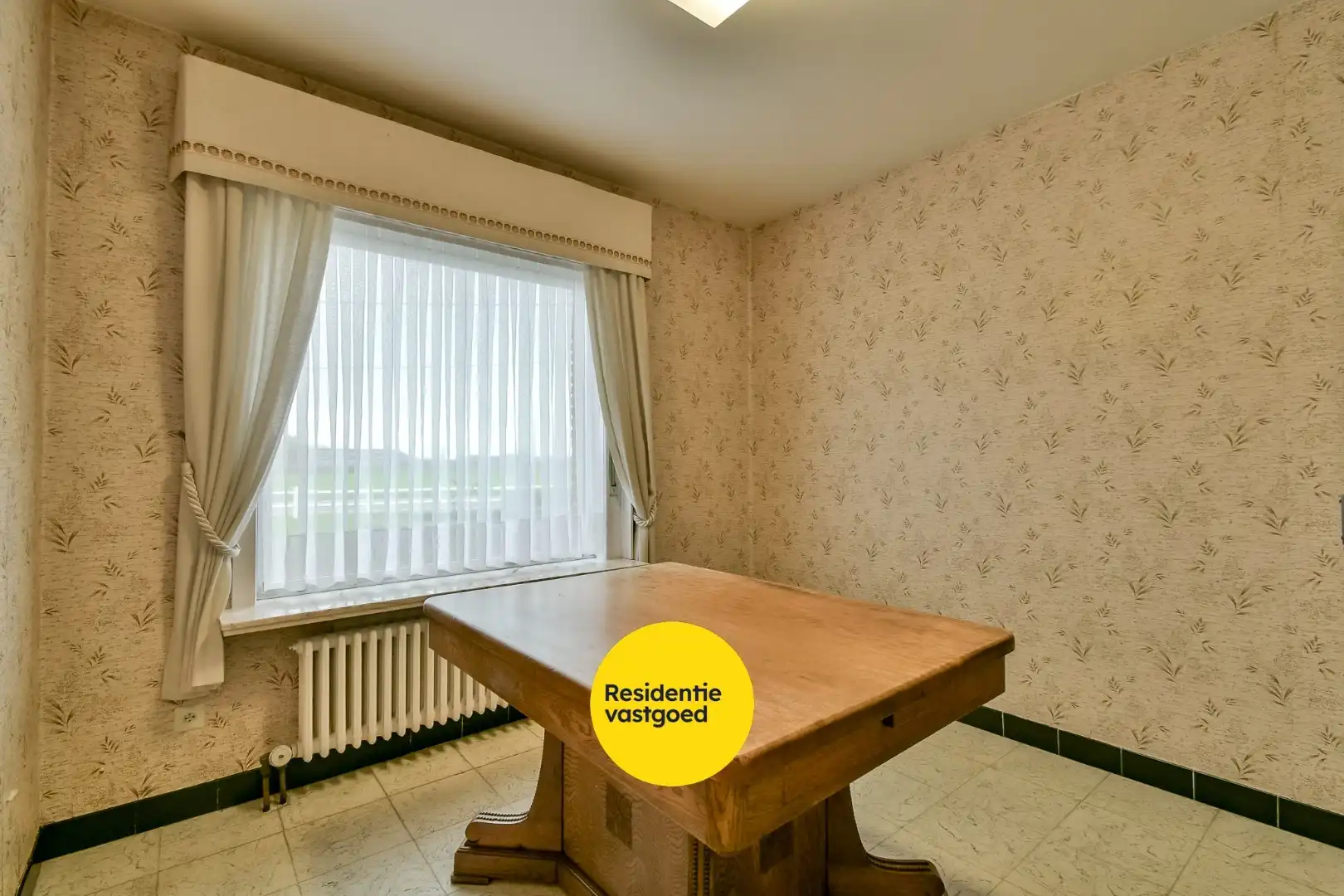 Statige woning met ruime loodsen in Kortemark! foto 11