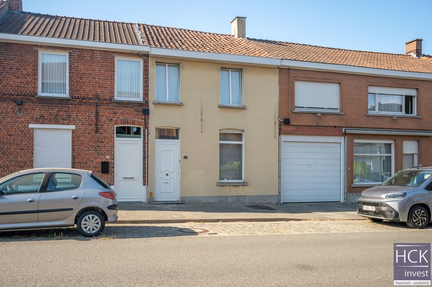 Hoofdfoto van de publicatie: KRUISHOUTEM - Charmante woning met 2 SLPK gelegen in hartje Kruishoutem!