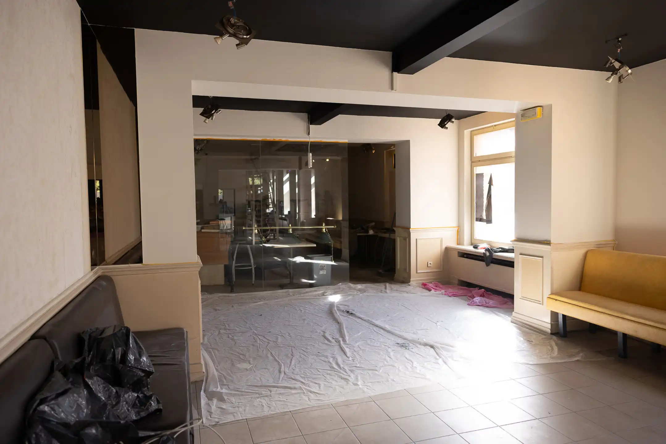 JETTE – HOEKGEBOUW ±540 M² – HANDELSRUIMTE + WONING  foto 3