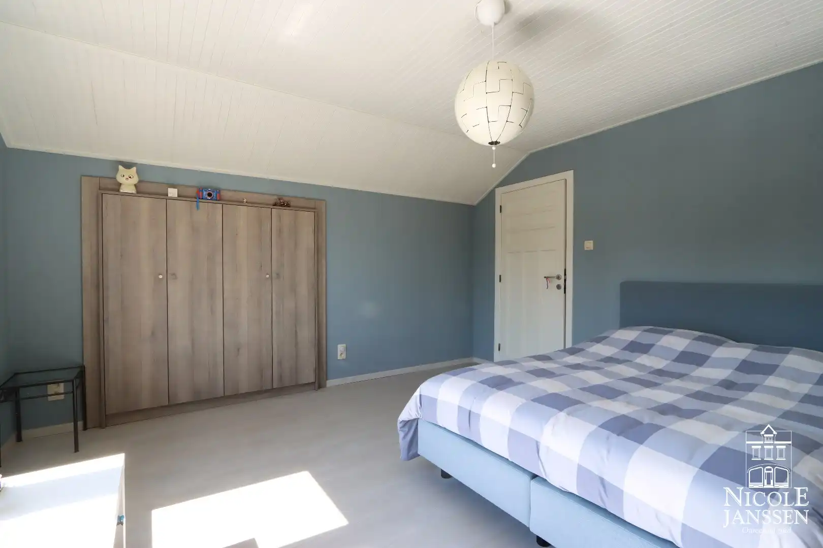 Compleet gerenoveerde charmante gezinswoning met tuin foto 17