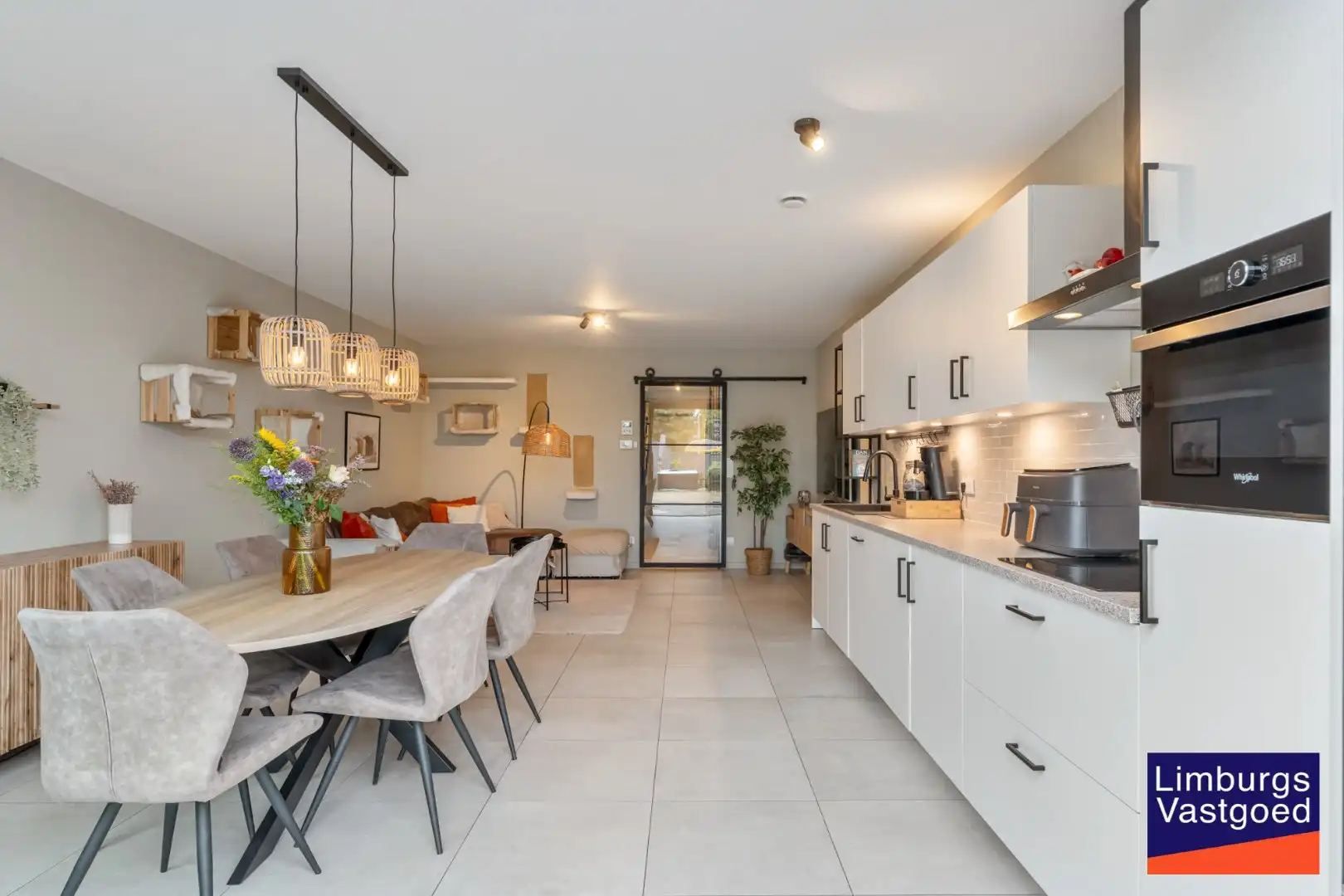 Gelijkvloers appartement (95m²), 2 slpk, ruim terras/tuin, autostaanplaats + kelderberging foto 12
