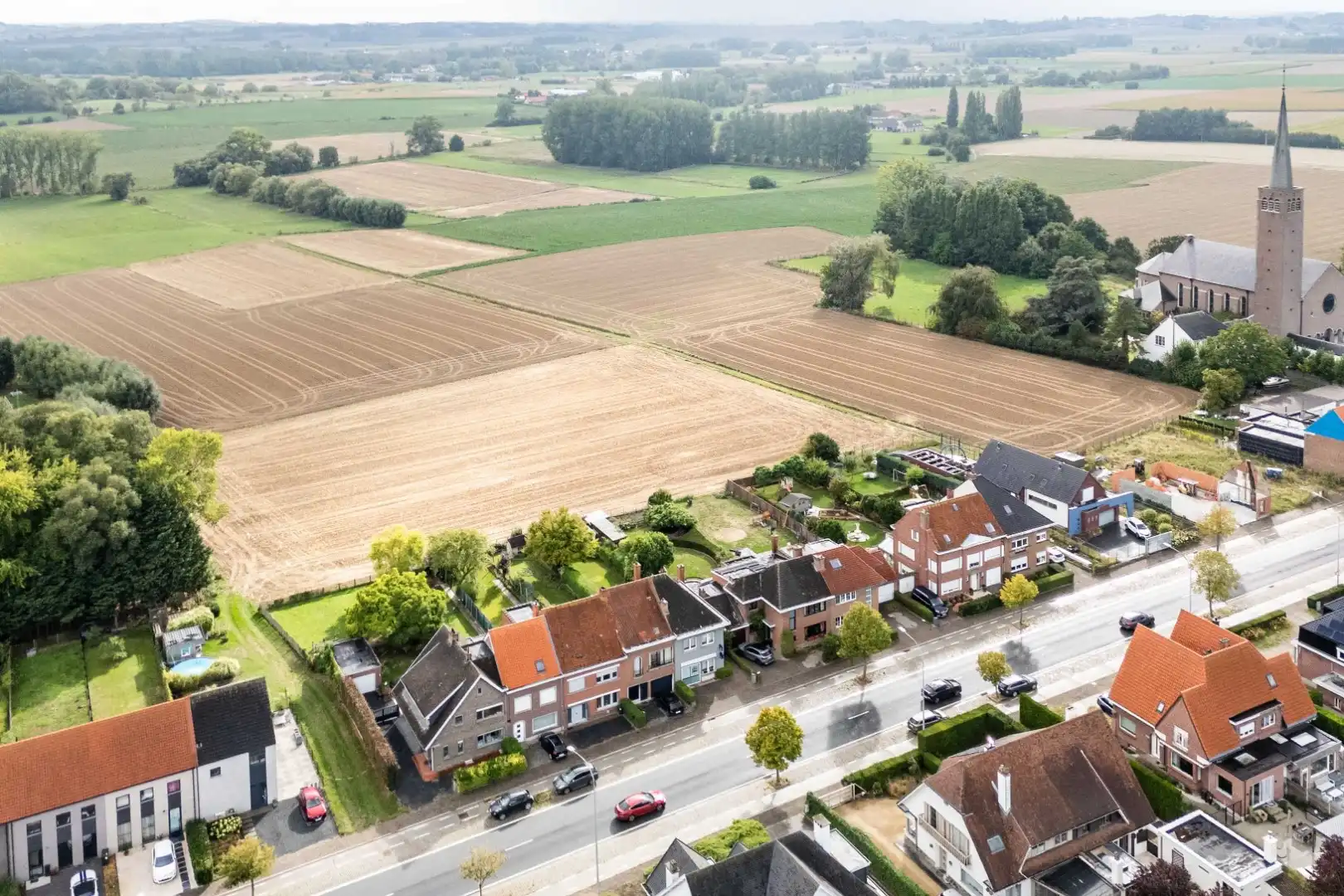 Super toffe instapklare woning met prachtige zonnige verzichten foto 3