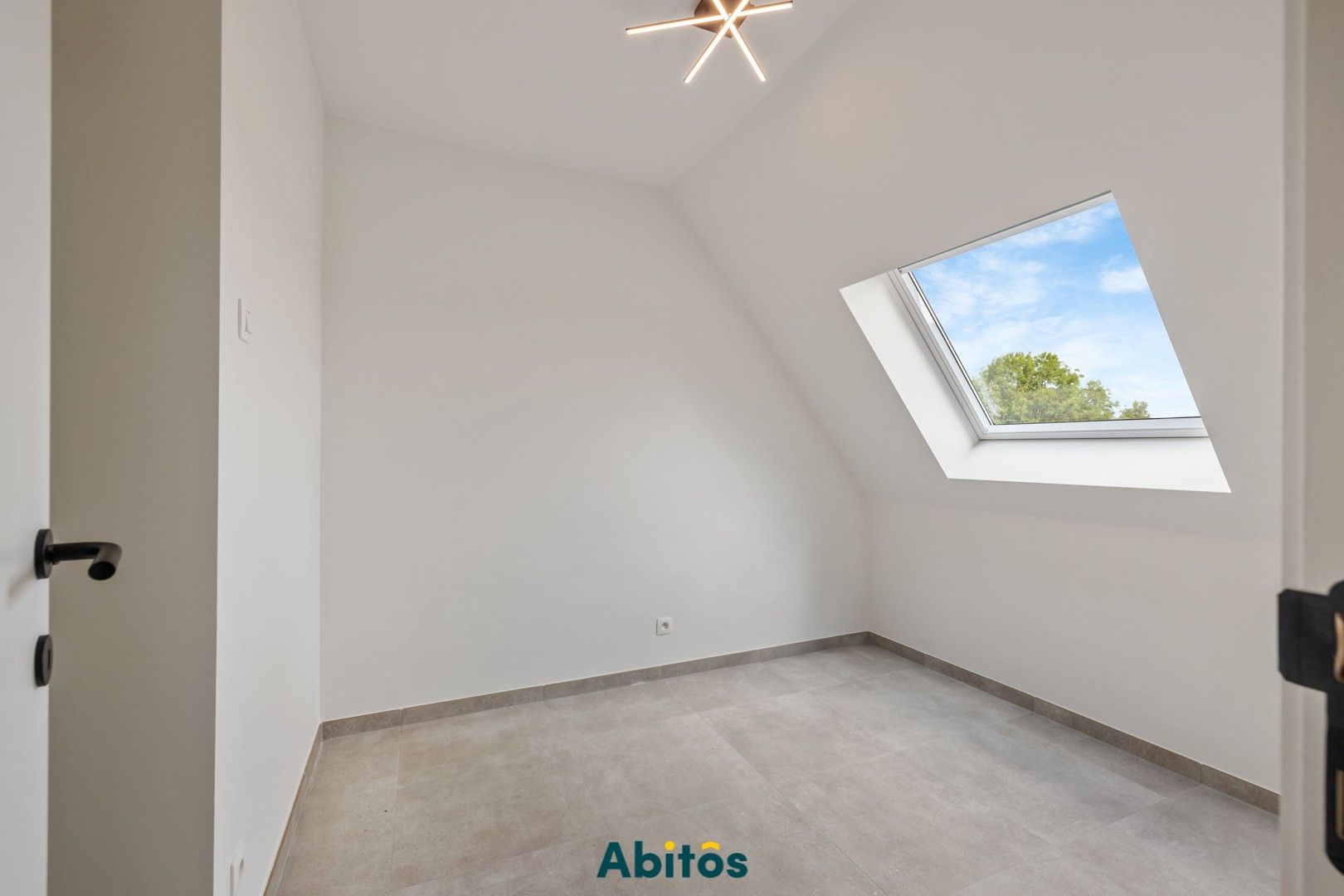 Nieuwbouw dakappartement met twee slaapkamers en garage foto 21