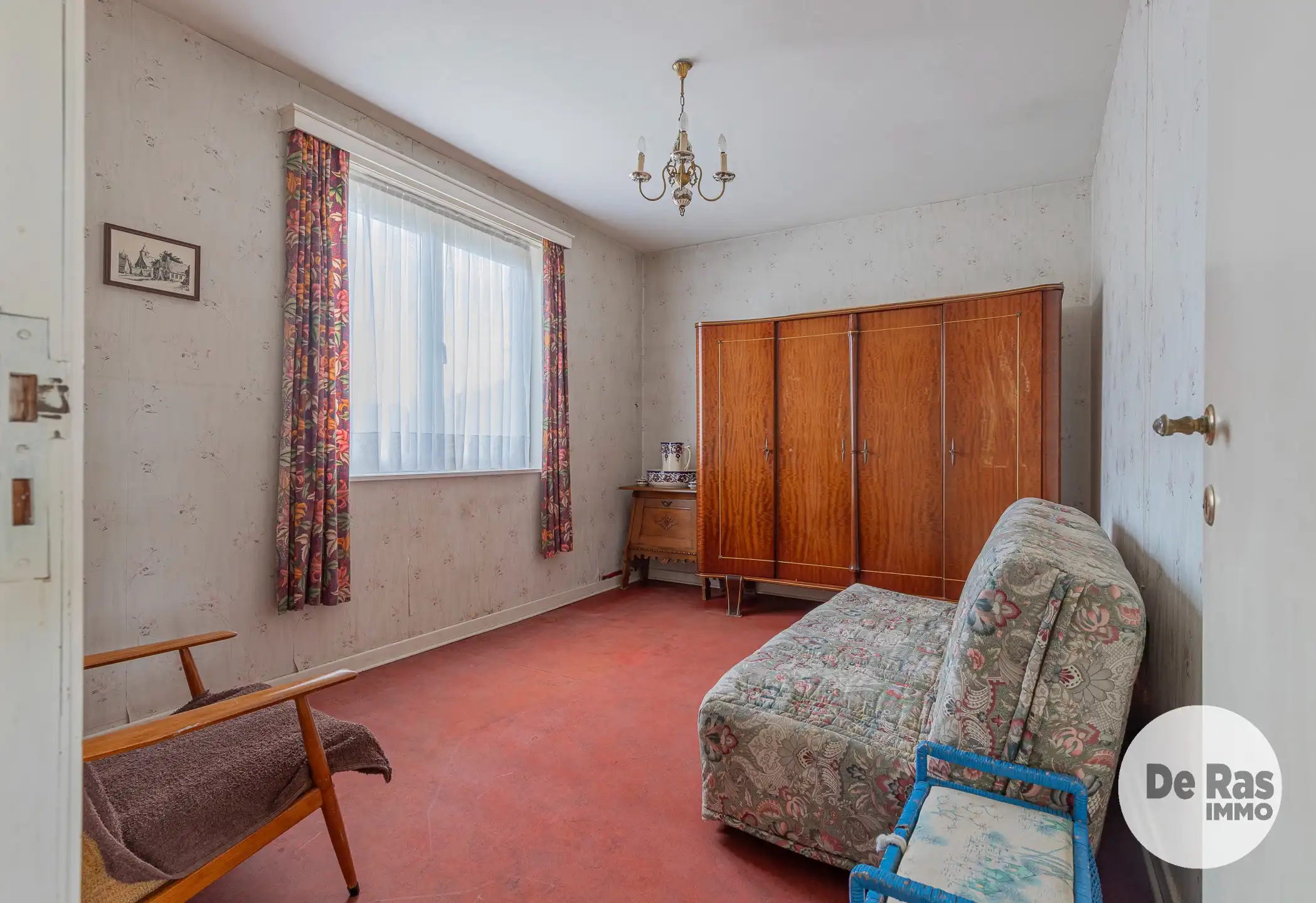 SCHELLEBELLE- Te renoveren woning in een rustige verkaveling foto 20