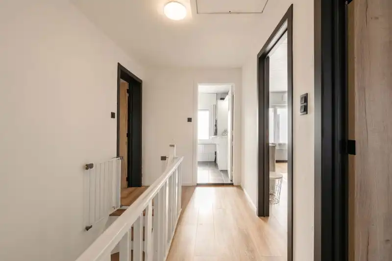 Instapklare gezinswoning, halfopen bebouwing, met 3 slaapkamers én garage TE KOOP in Desselgem! 🏡 foto 16