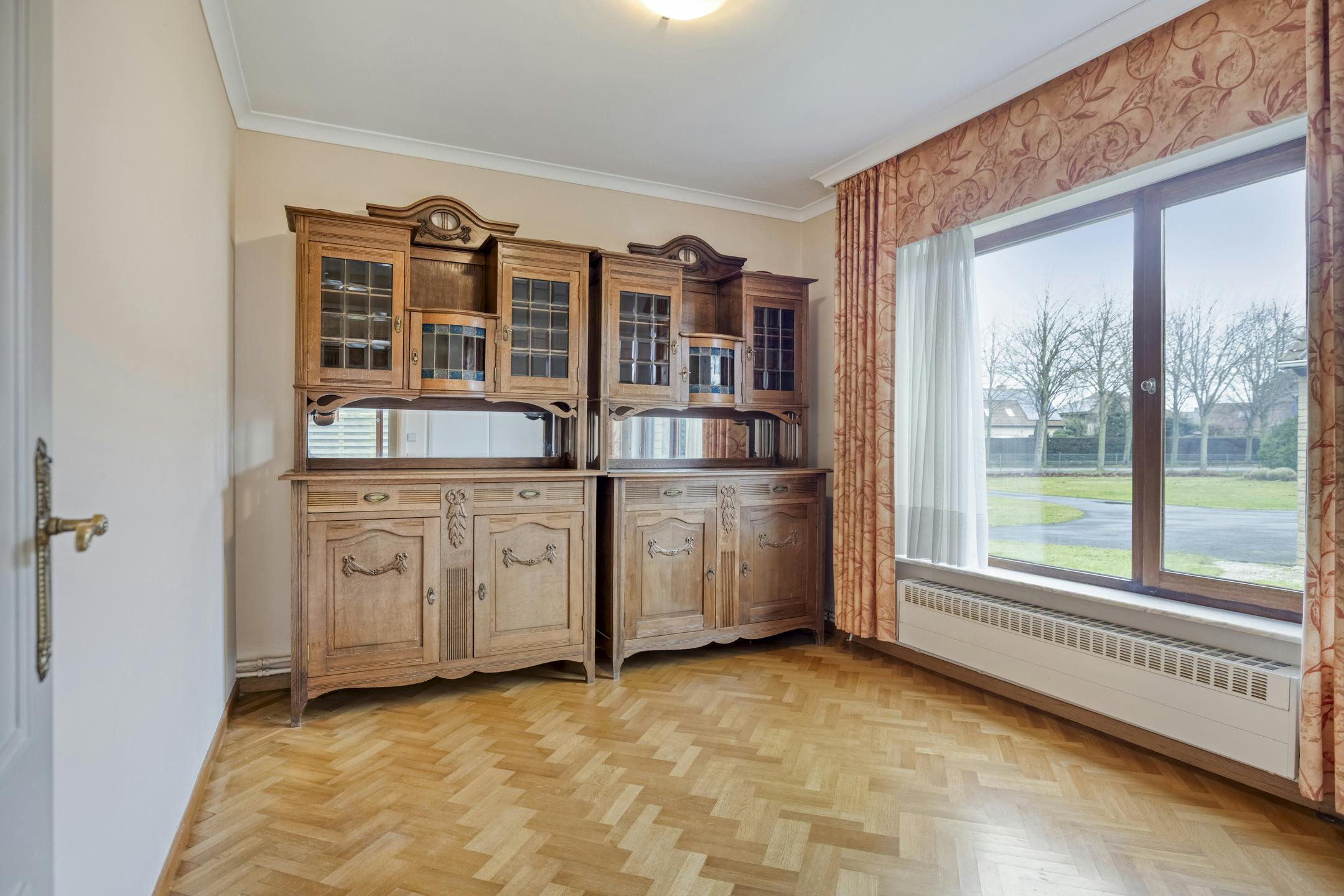 Gelijkvloerse villa op een perceel van maar liefst 2 342m² foto 12