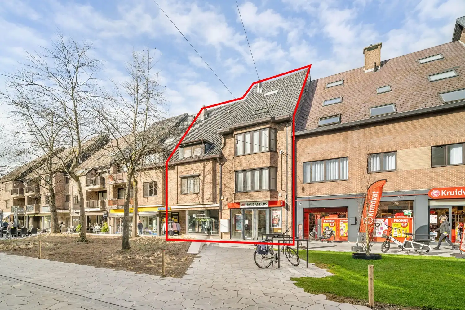 Opbrengsteigendom in het hartje van Houthalen centrum! (8 entiteiten) foto {{pictureIndex}}