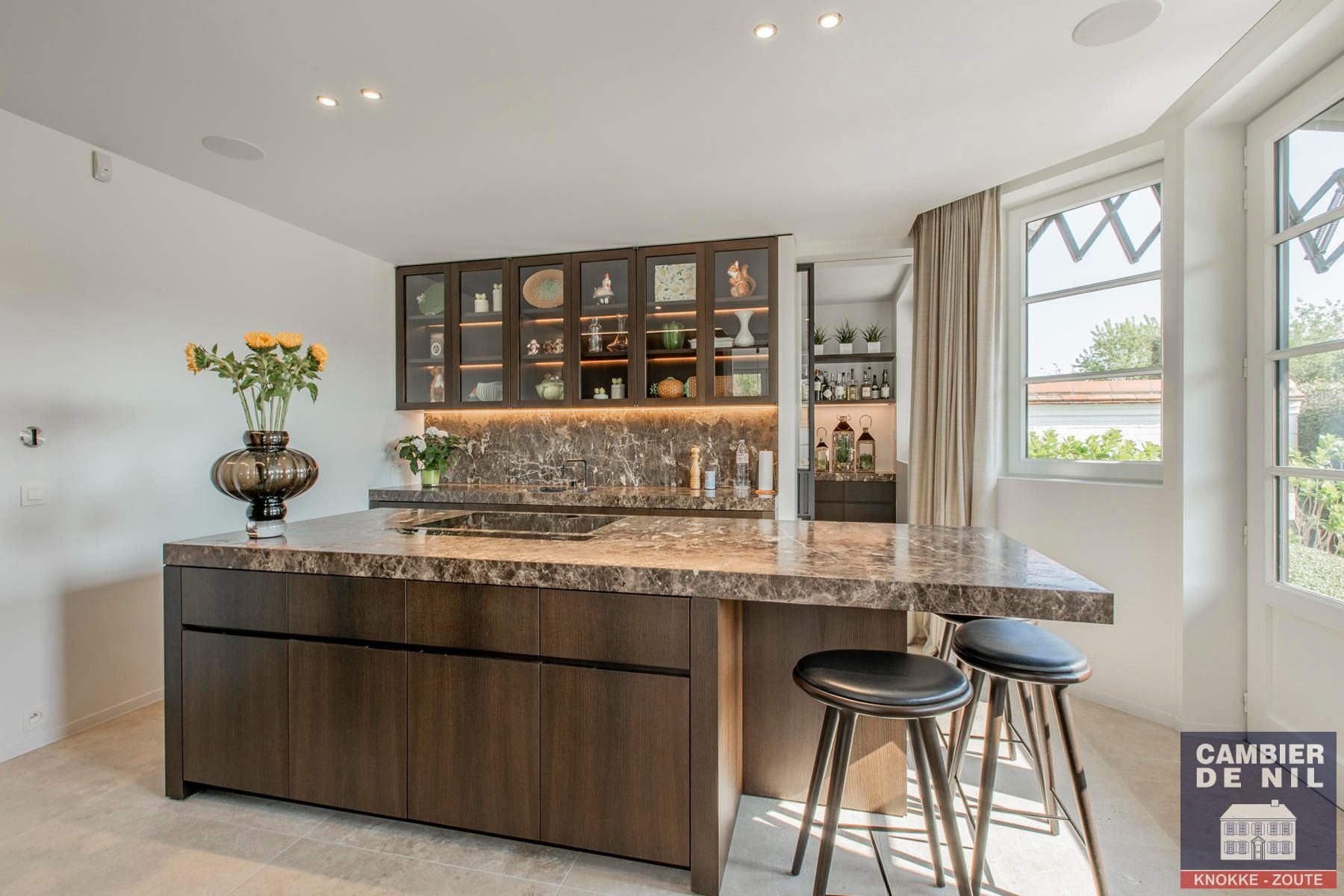 Recente en uitzonderlijk afgewerkte villa foto 2