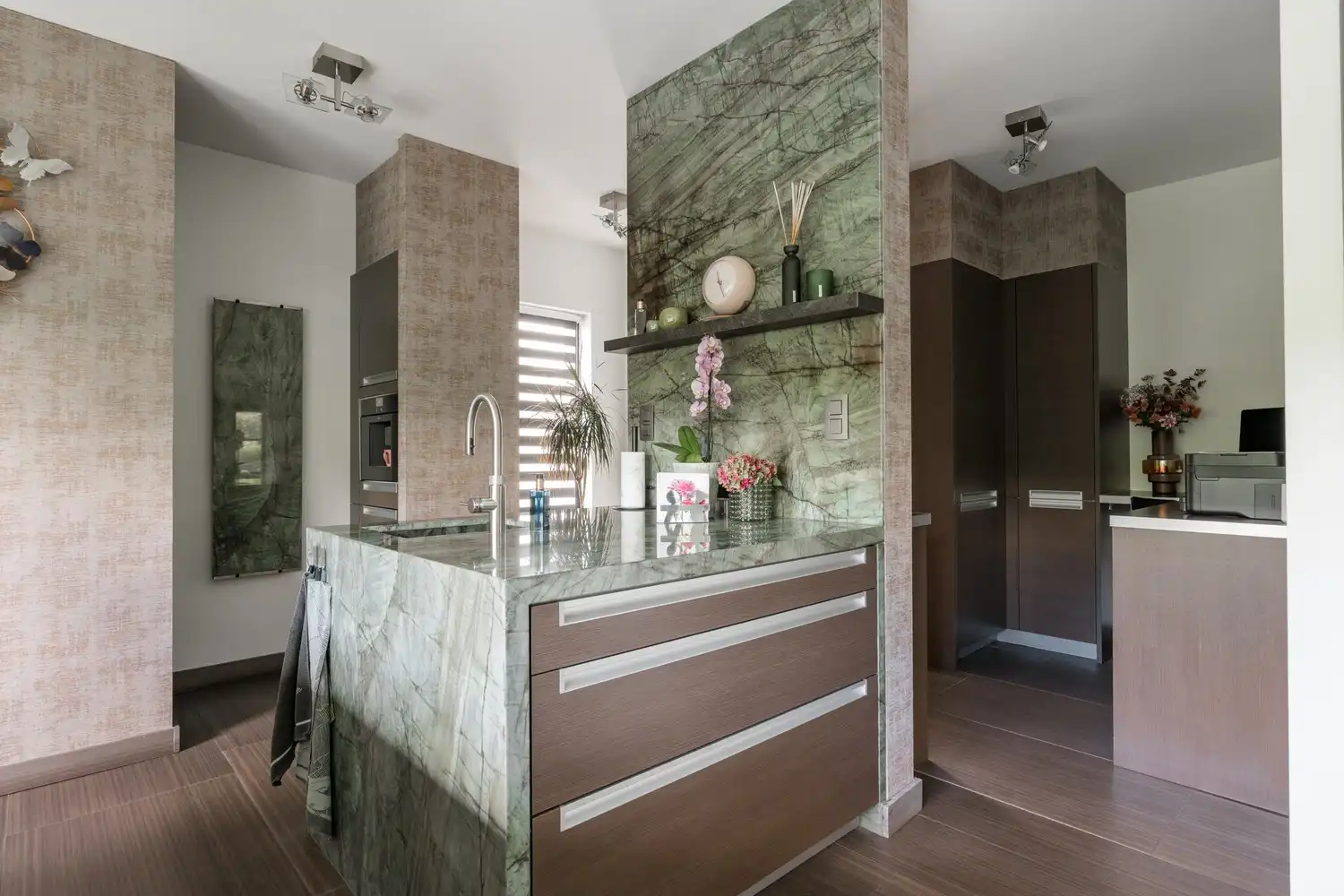 Luxe villa te koop in Neerpelt: moderne architectuur en ruimte in overvloed aan de Beukenlaan. Ideaal voor uw gezin! foto 11