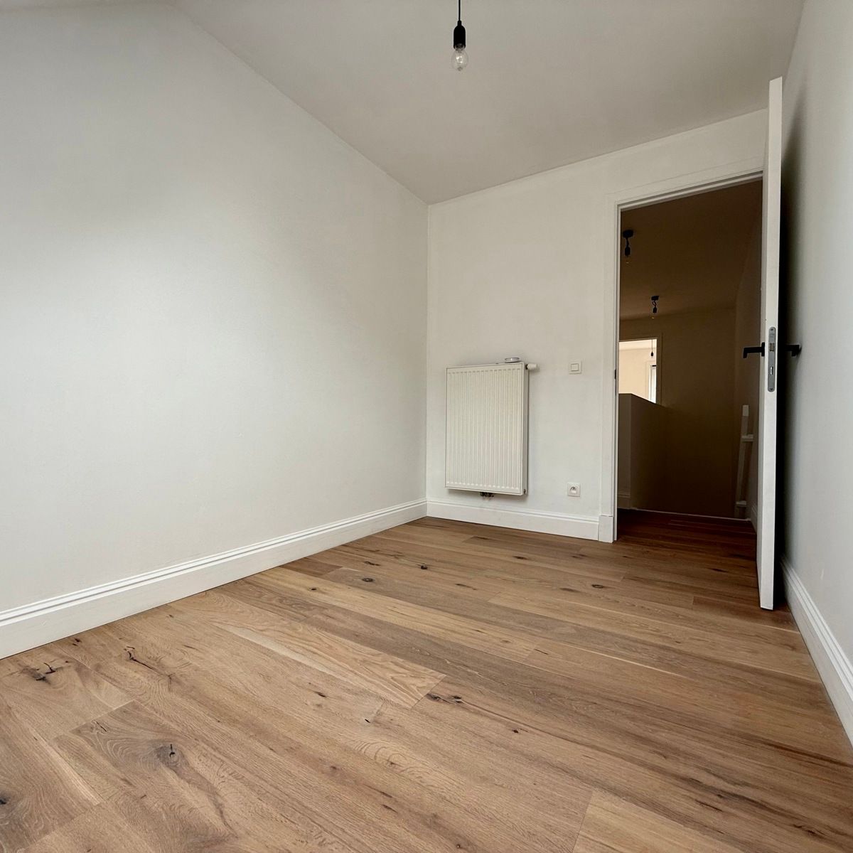 Gerenoveerde stadswoning met 3 slpks en riante tuin foto 19