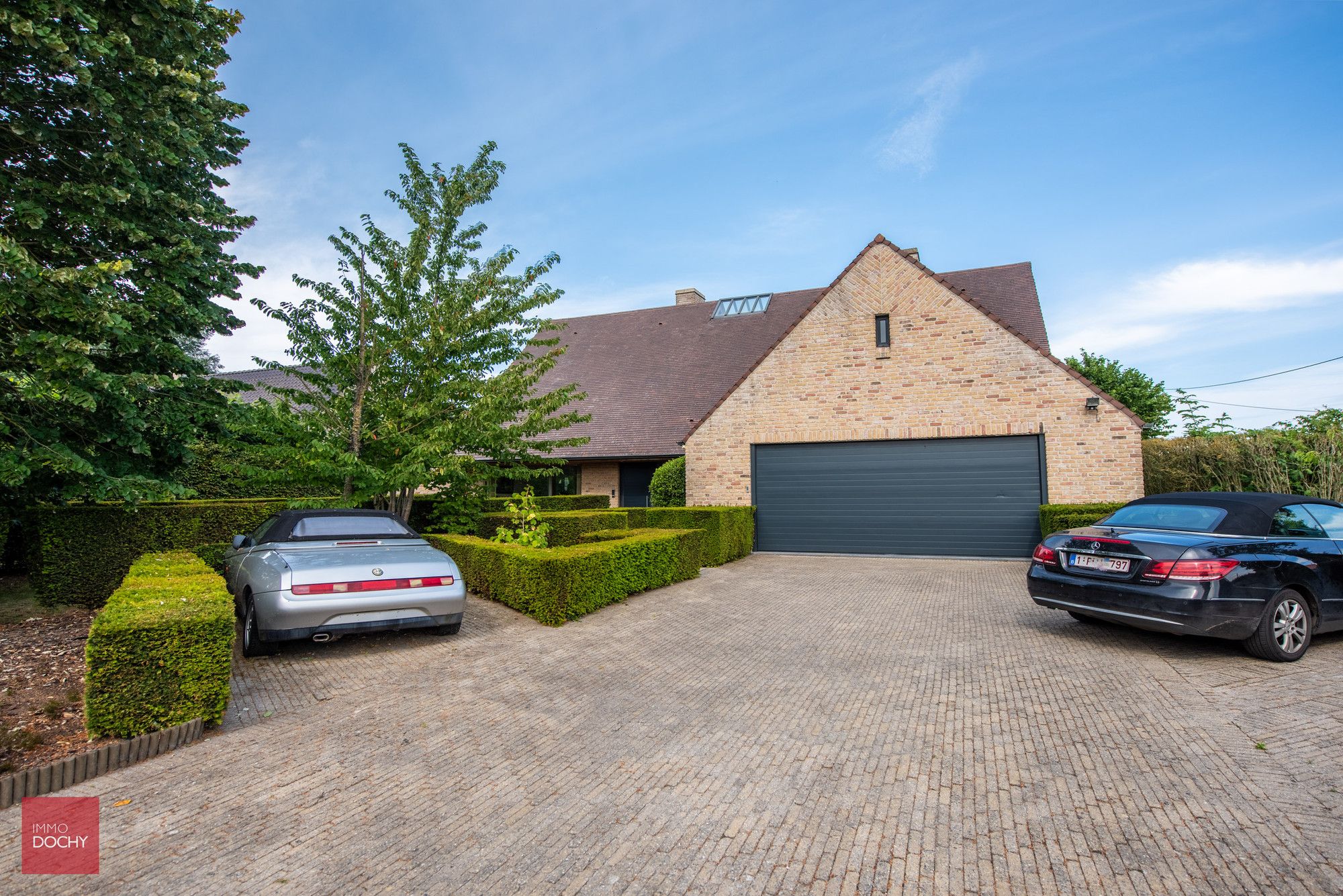 Landelijk gelegen ruime villa op 1.680m² foto 3