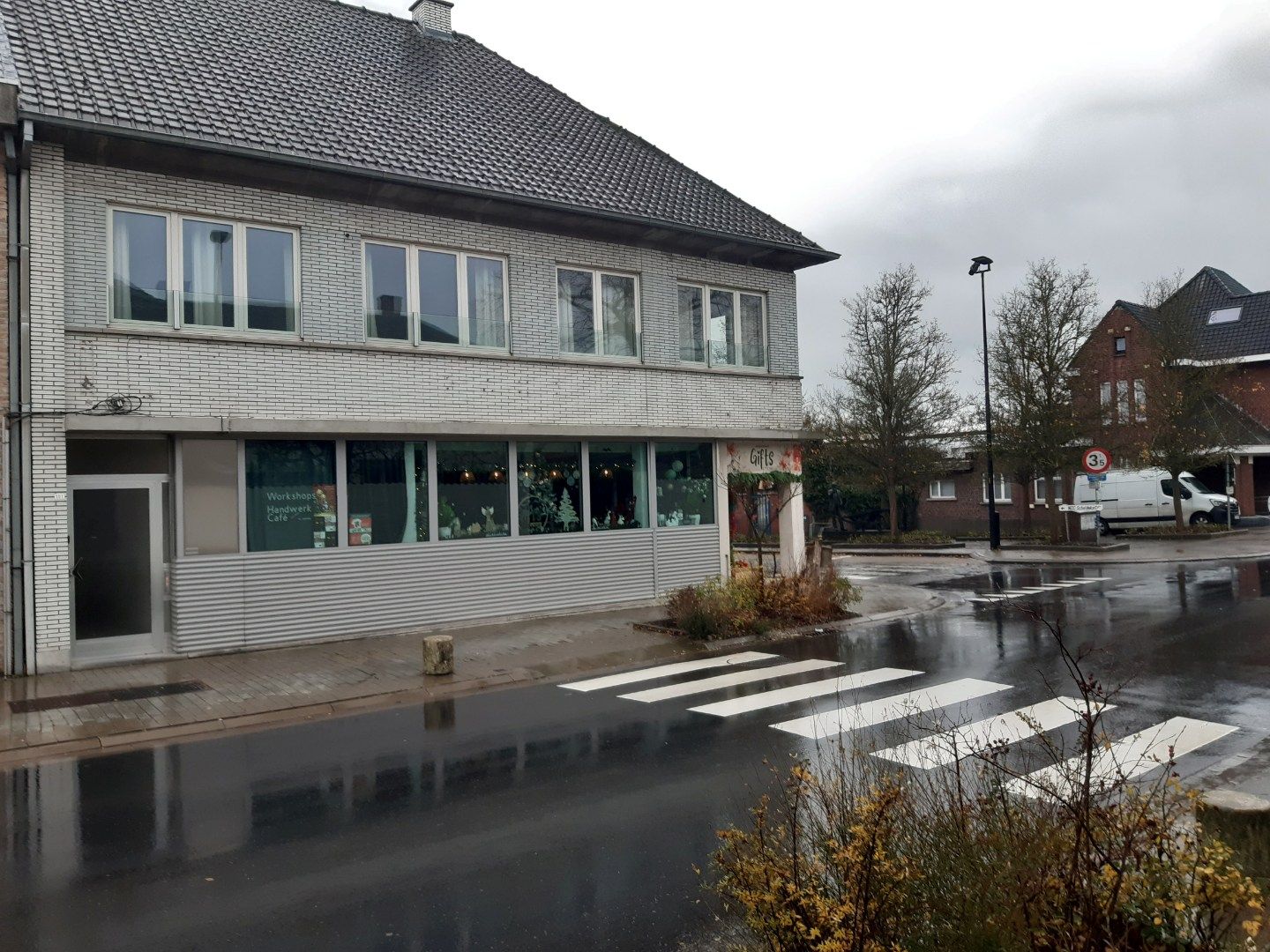 Ruim appartement in centrum Eine. foto 22