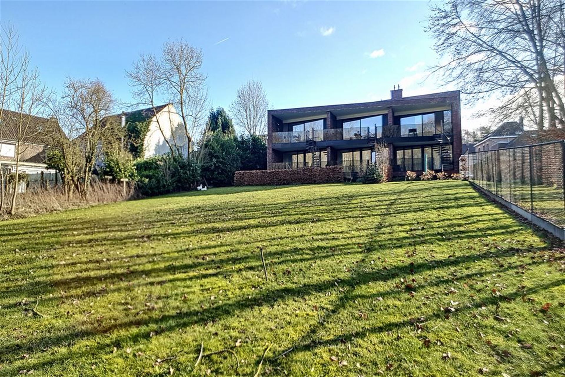 Moderne duplex met prachtig uitzicht foto 18