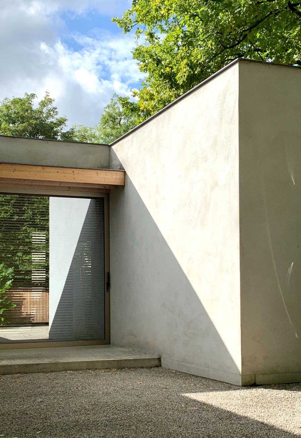 Architecturale laagbouwvilla met binnenzwembad en unieke beleving met het omliggende landschap. foto 4