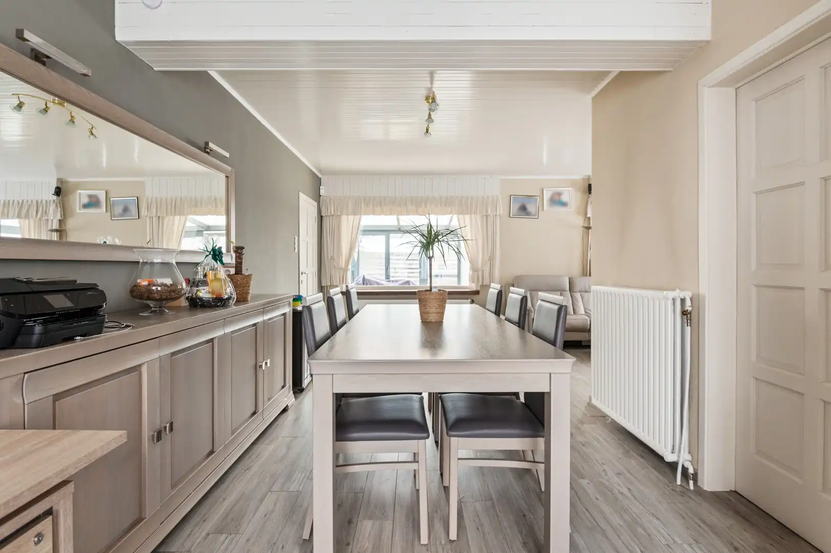 Instapklare woning met tuin, garage en 3 slpkmrs! foto 4