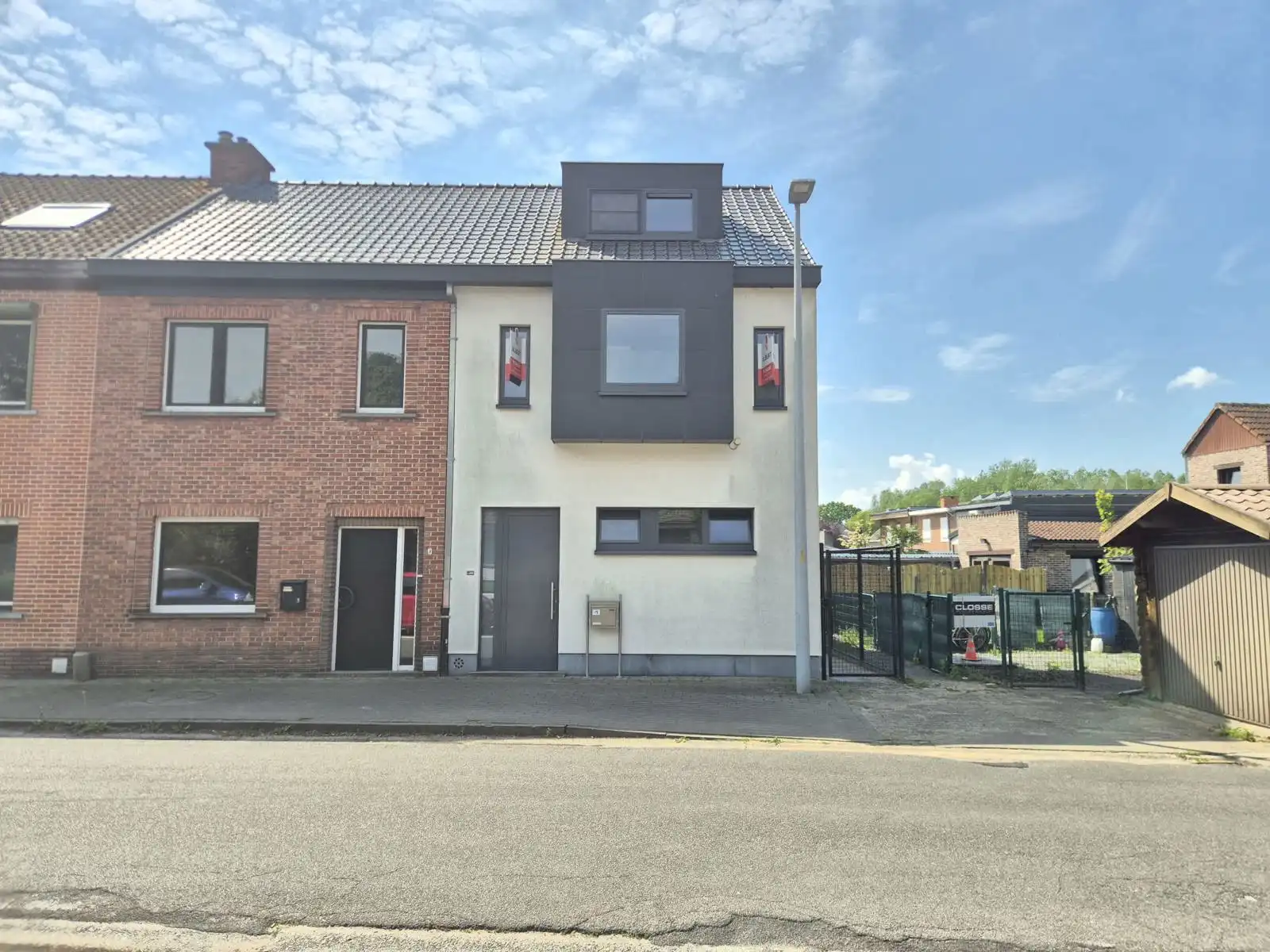 Halfopen bebouwing met 2 slaapkamers, tuin en garage foto 18