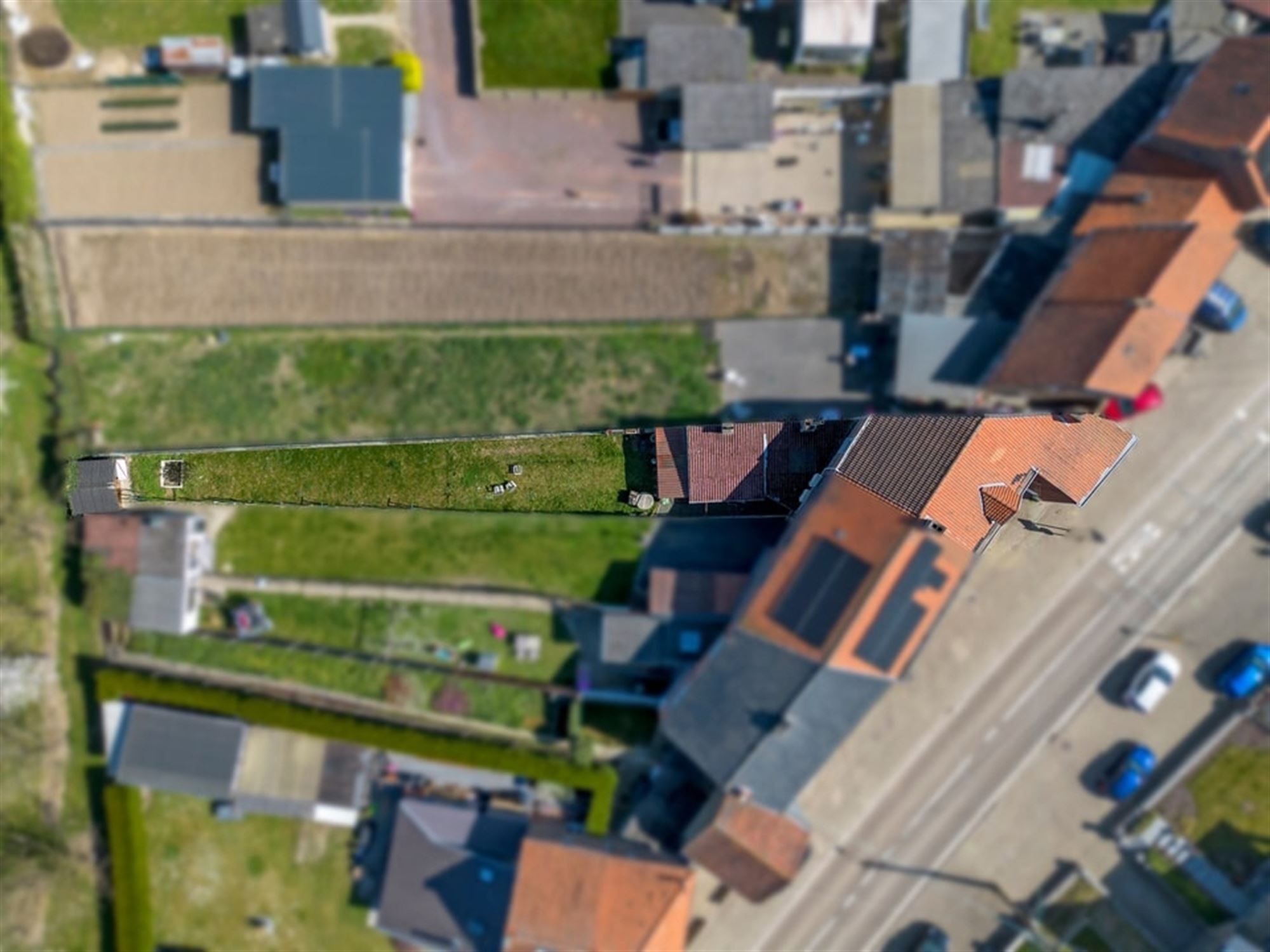 GEZELLIGE GEZINSWONING MET 3 SLKS EN EEN GARAGE IN HET LANDELIJKE HEERS foto 3