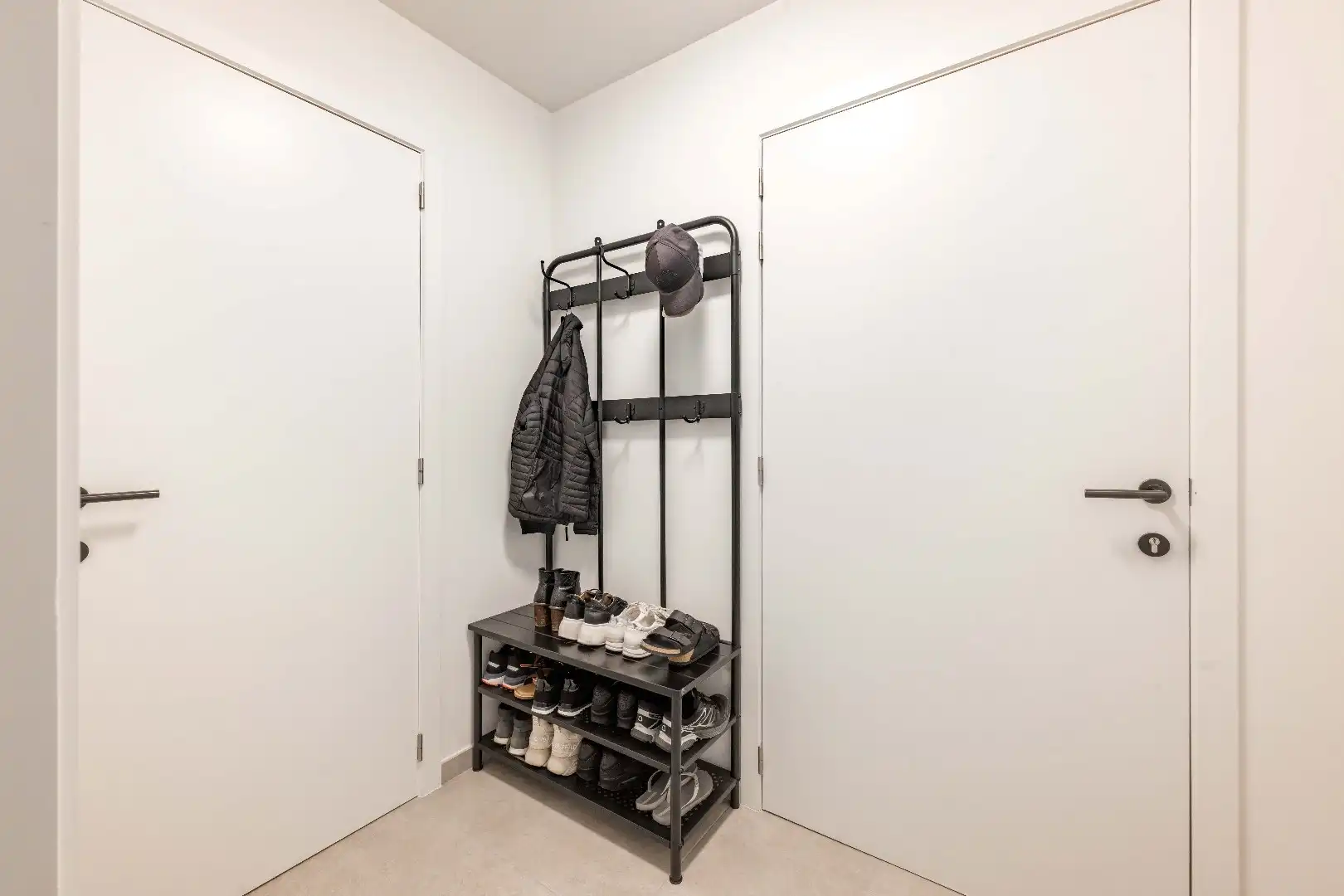 PERFECT ONDERHOUDEN APPARTEMENT (BJ 2018) MET STAANPLAATS & KELDER foto 7