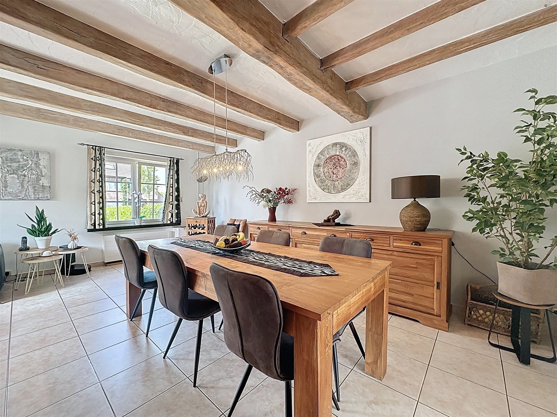 Rustig gelegen, instapklare, half open bebouwing met 5 slaapkamers, garage op perceel van 465m²! foto 4