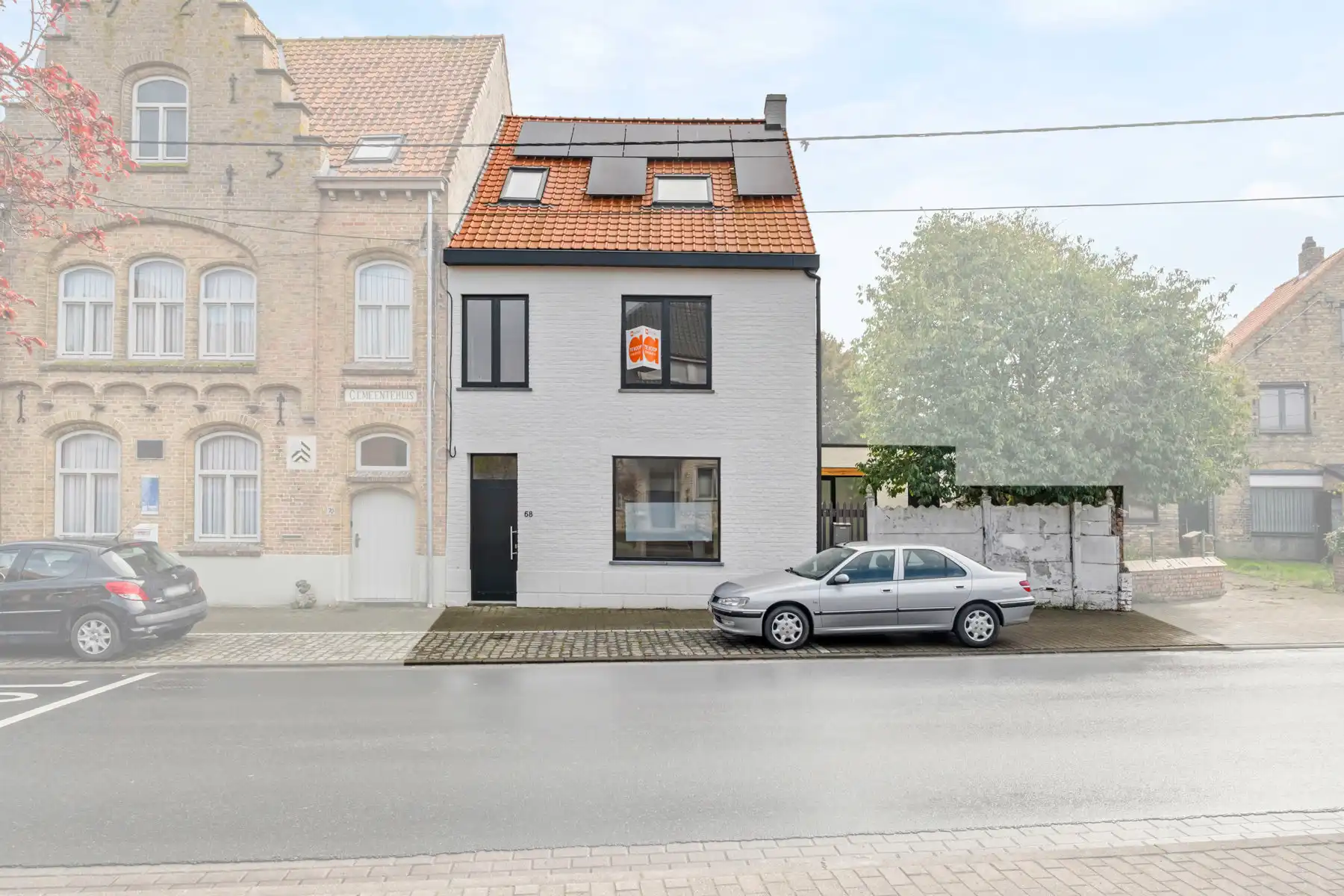 Charmante, volledig gerenoveerde woning foto 22