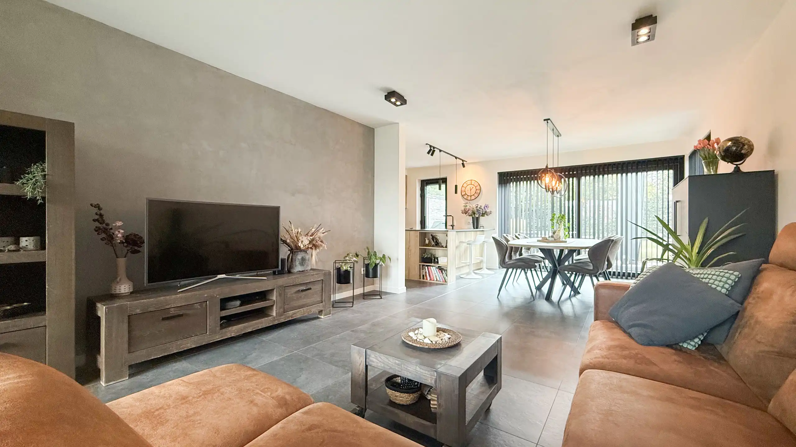 Moderne halfopen woning met 3 slpks en tuin! foto 4