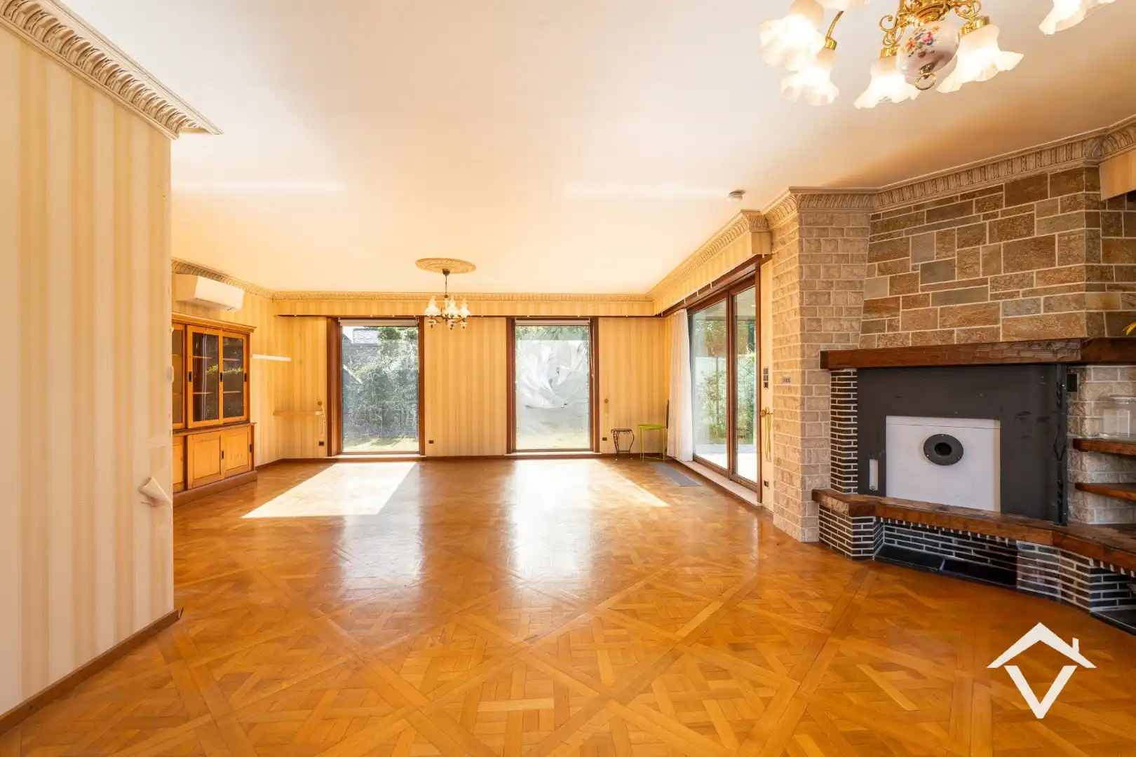 Zeer ruime en instapklare woning met veel mogelijkheden te Eernegem foto 5