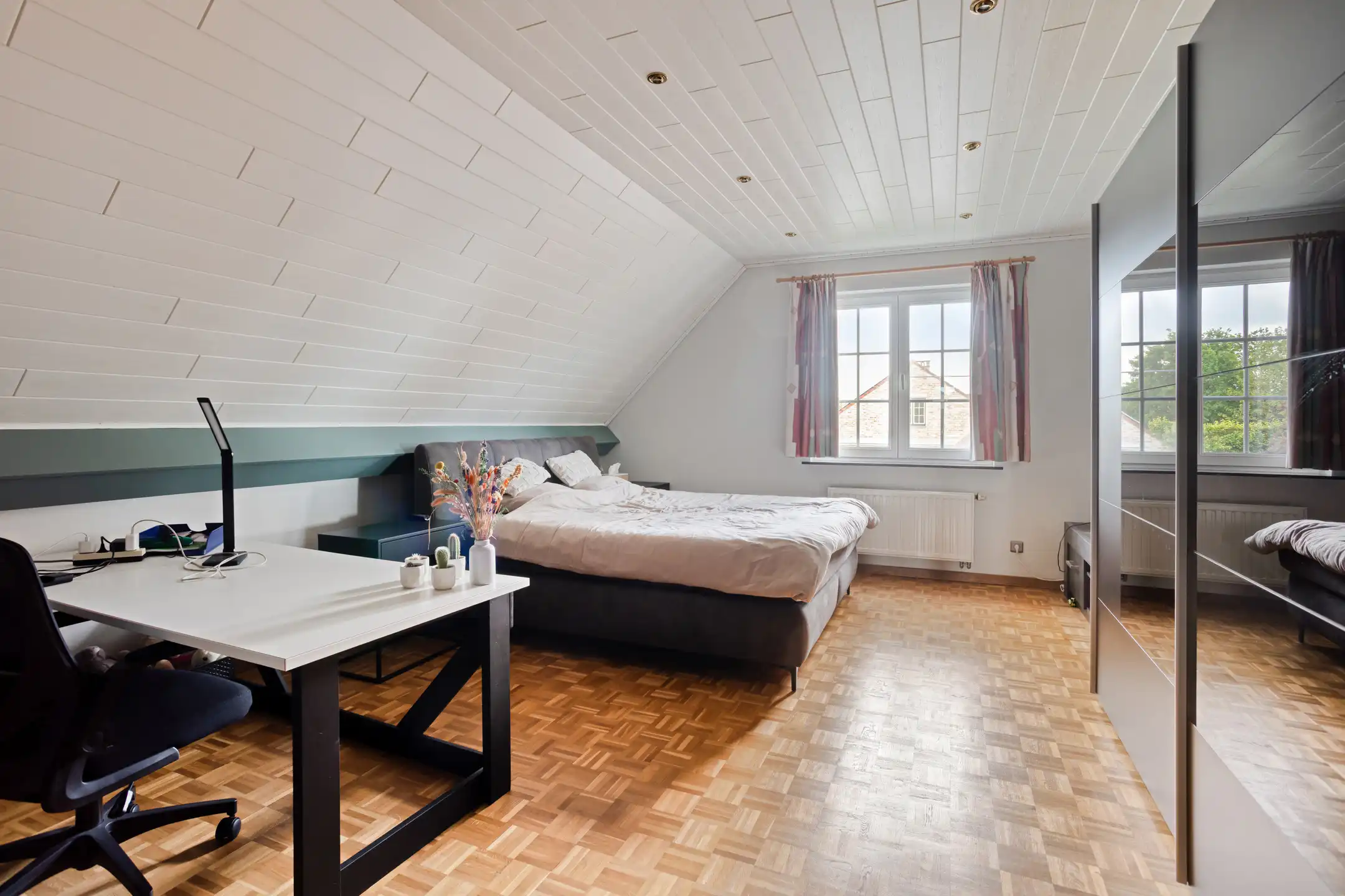 TOP onderhouden villa op uitzonderlijk perceel foto 16