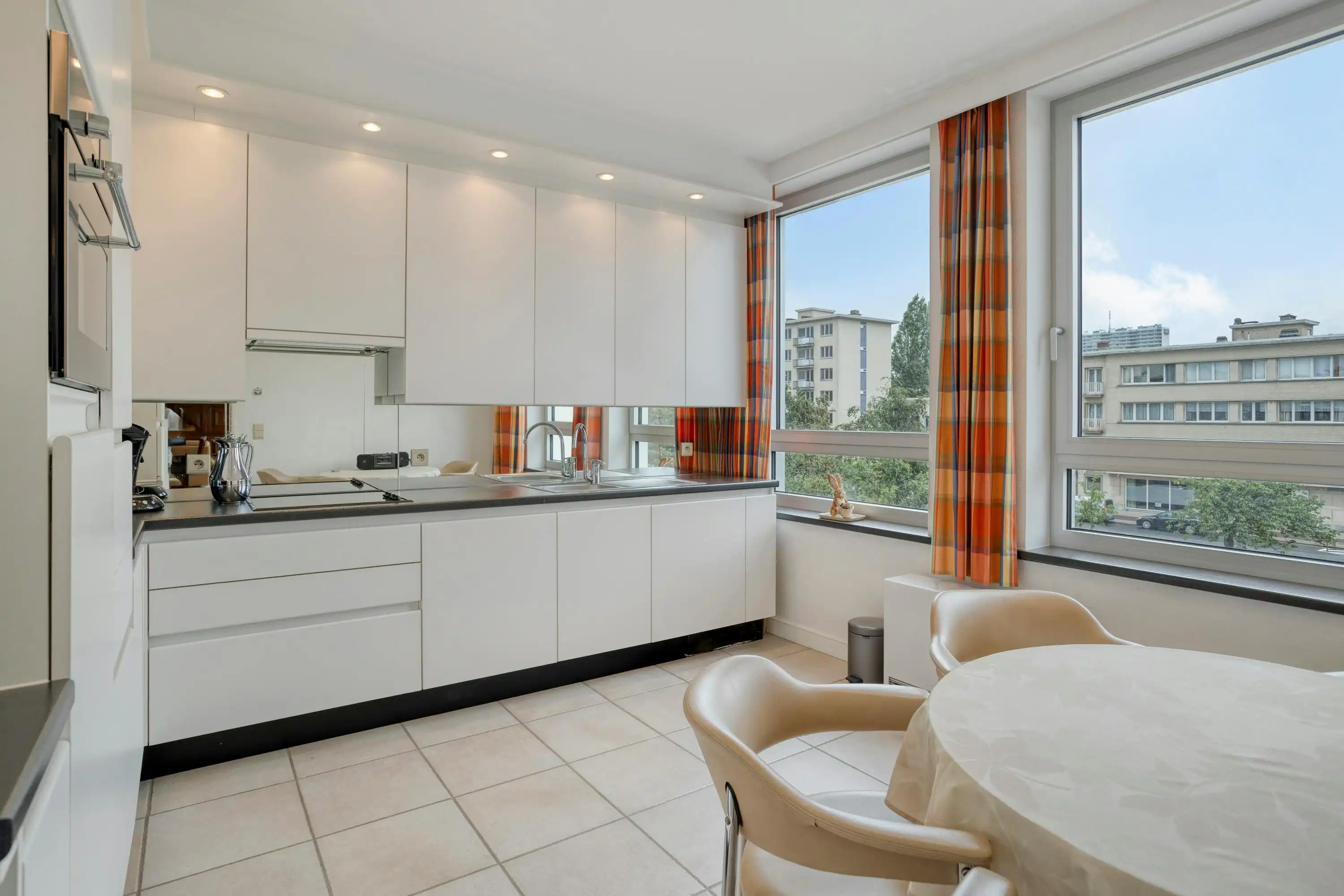 Zeer ruim en uniek appartement (214m²) te koop Linkeroever foto 9