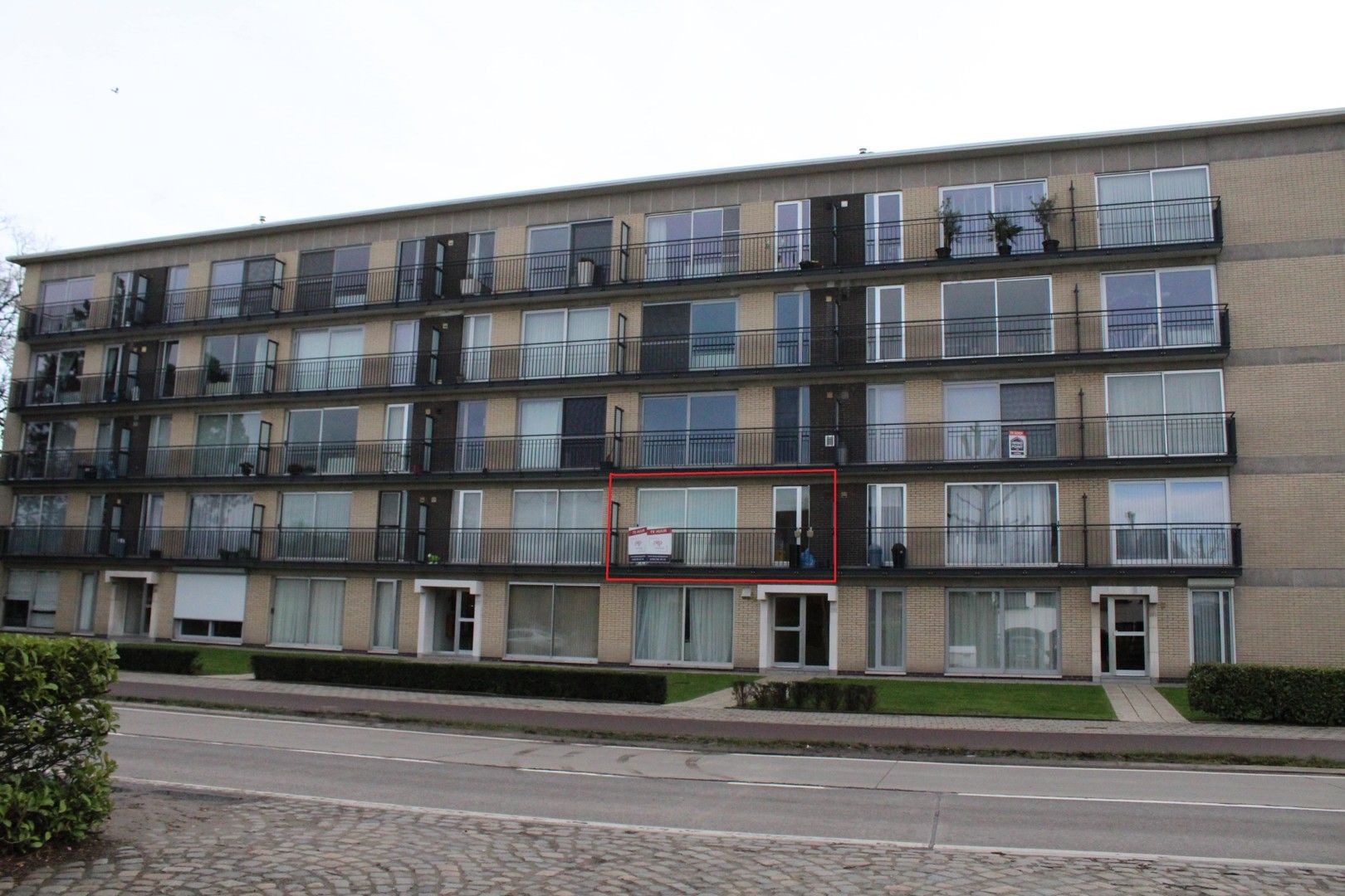 Instapklaar appartement foto {{pictureIndex}}