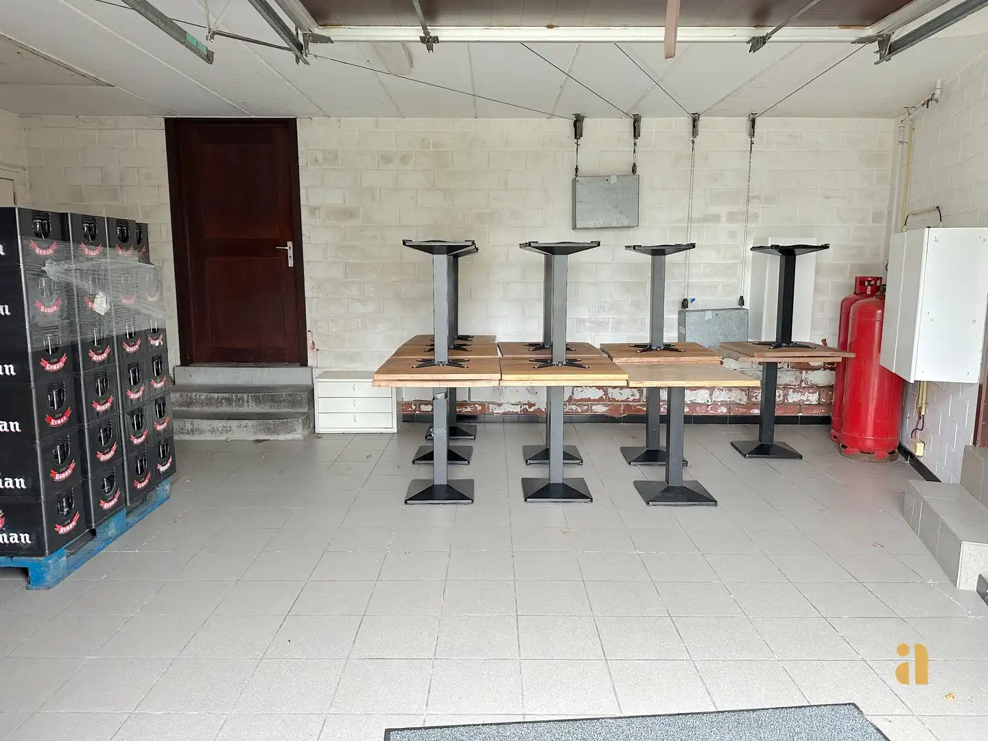 Te huur: royale woning met zwembad foto 19