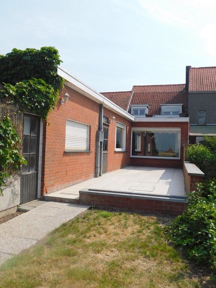 ROESBRUGGE: Grondig te renoveren woonhuis met heel wat ruimte (en dus heel wat mogelijkheden) op een ZW-gericht stuk grond van 454m² totale grondoppervlakte. foto 19