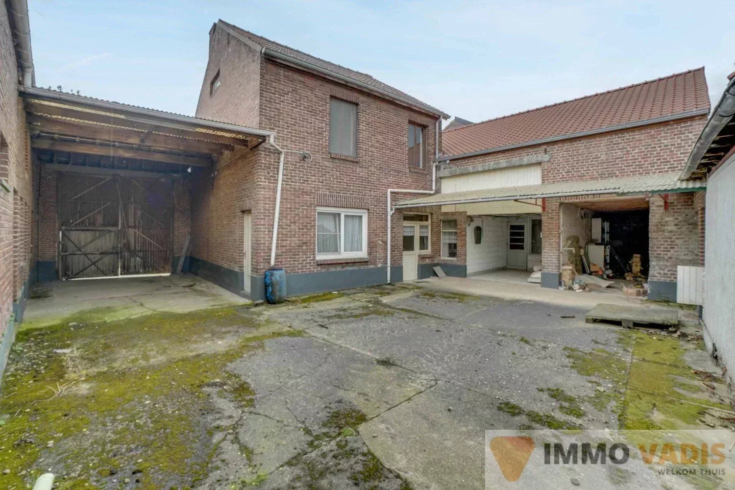 Hoeve op ruim perceel met extra bouwgrond foto 27