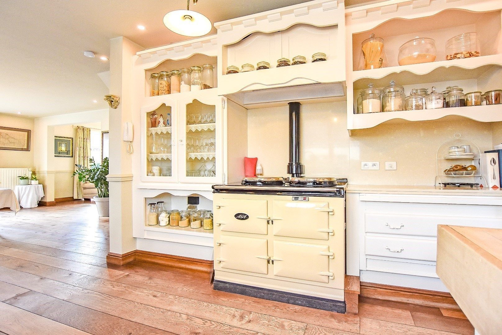 Ruime woning op wandelafstand van de zee op 535 m². foto 7