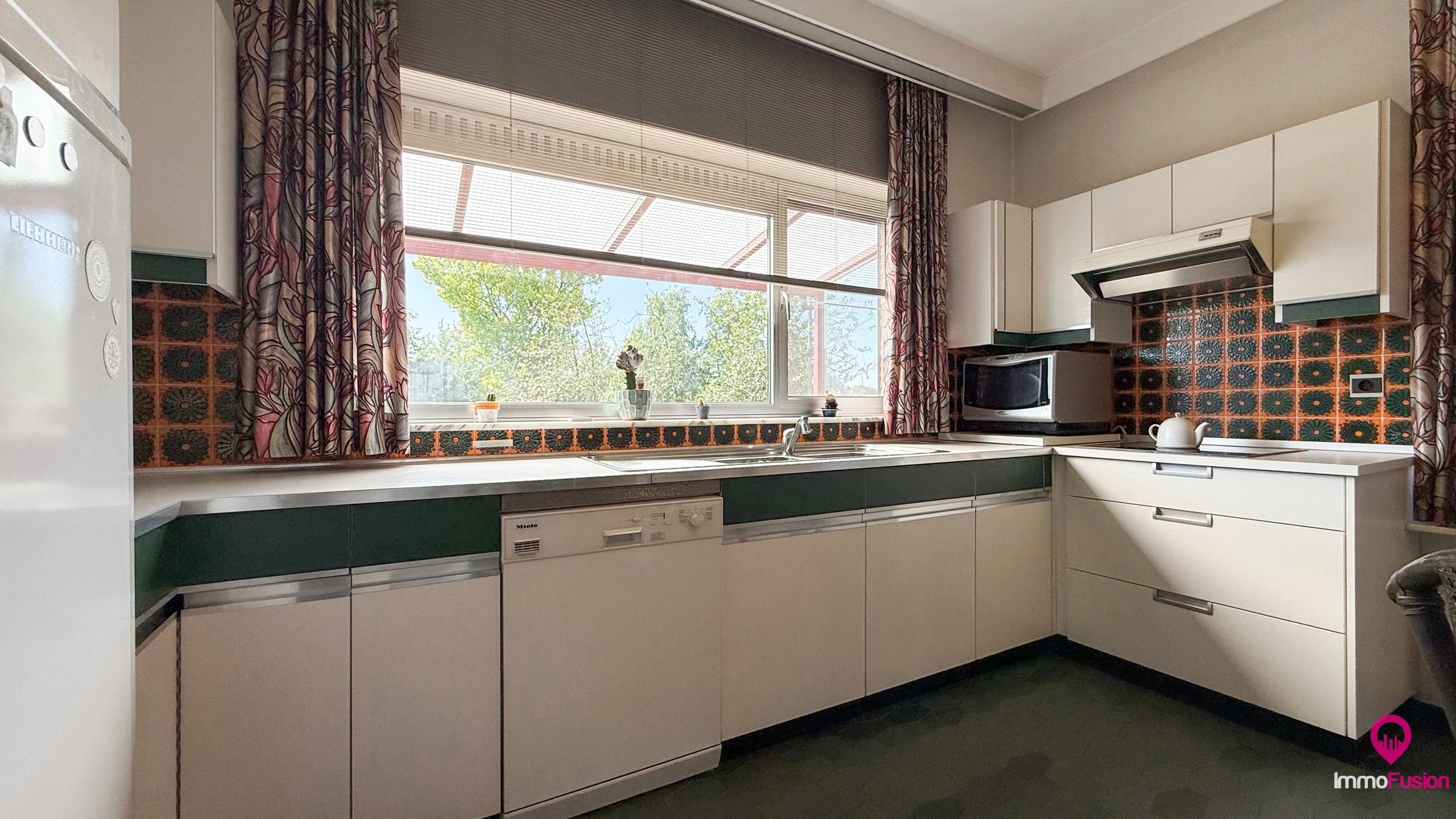 Mooie, volledig onderkelderde bungalow met 3 slaapkamers!  foto 9