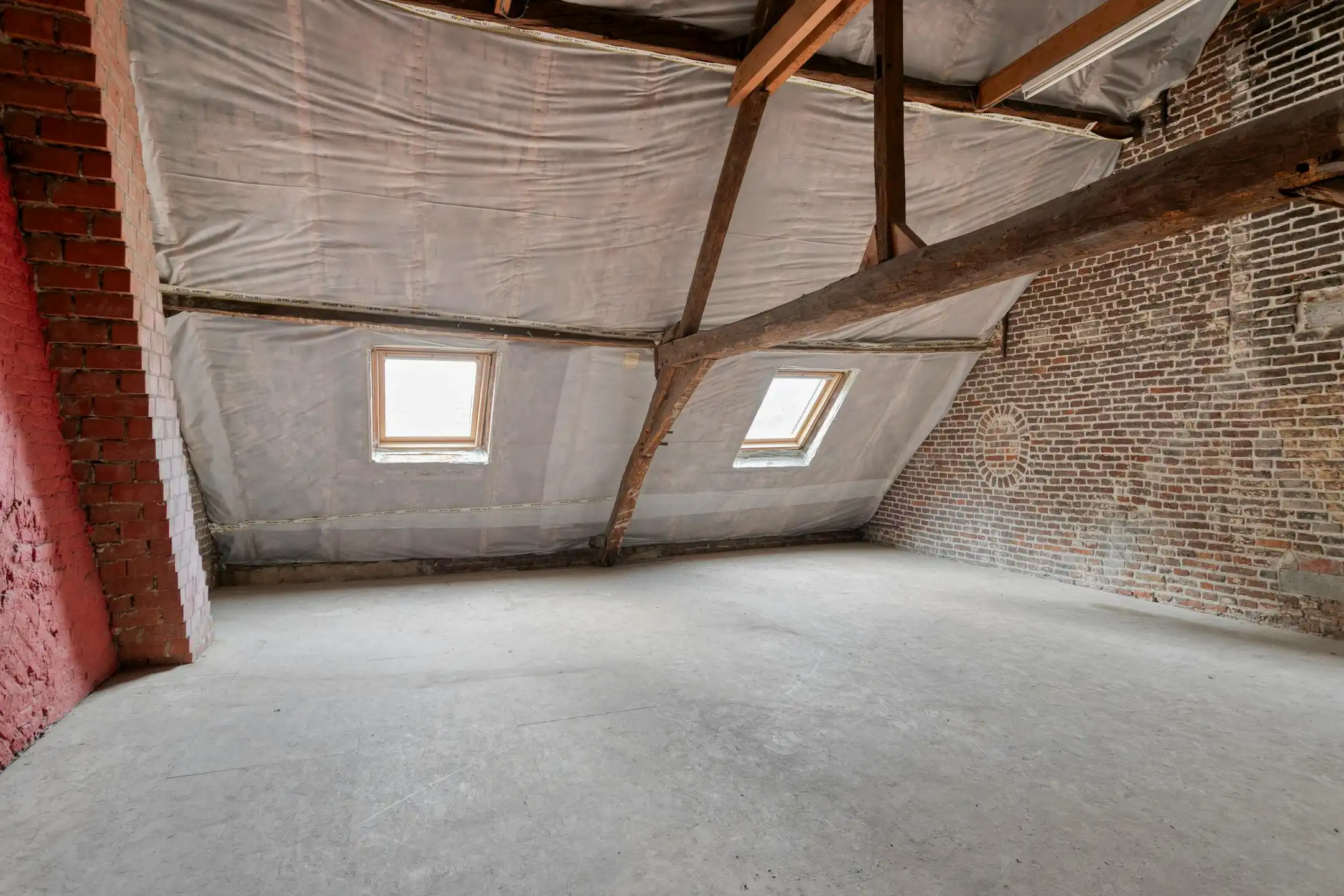 Instapklaar burgerhuis te koop in het centrum van Izegem. foto 19